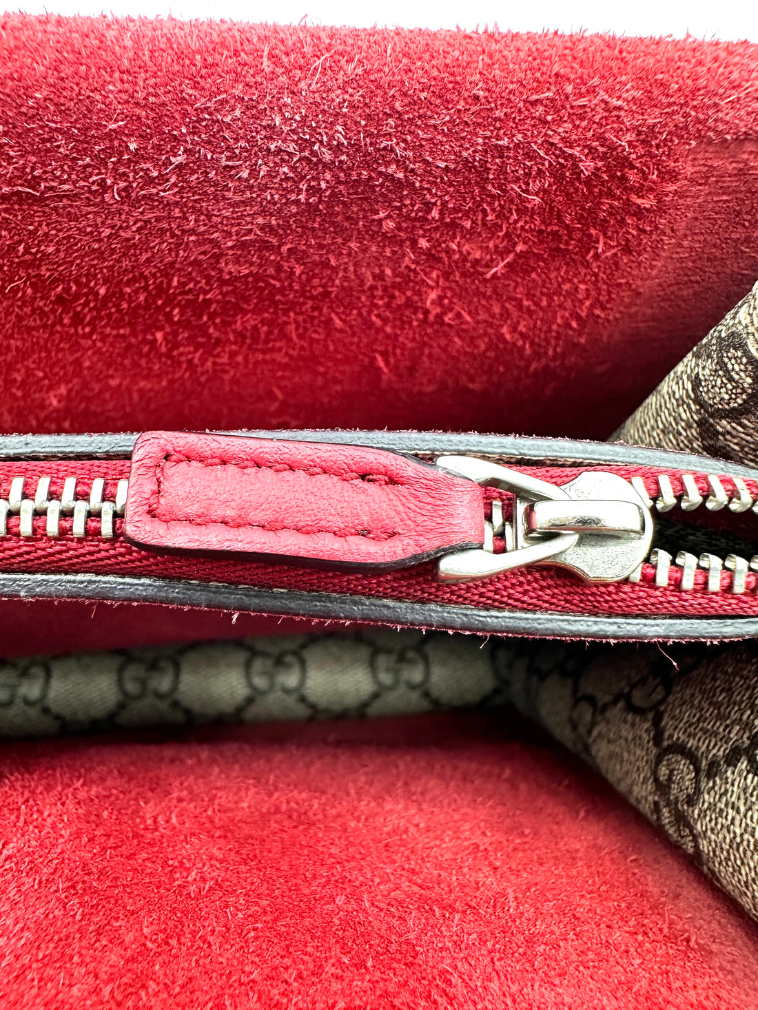 Gucci Dionysus GG Supreme Canvas Medium Size Shoulder Bag With Red Tirm GG1000