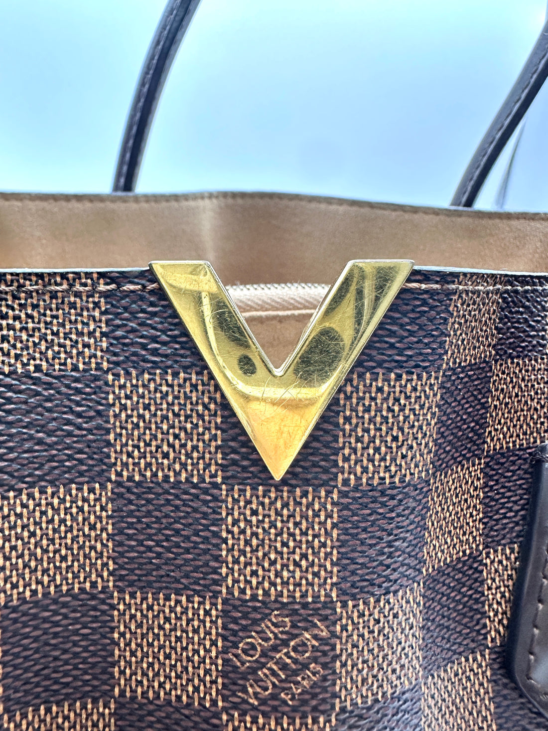Louis Vuitton Kensington V Damier Ebene Canvas Handle Bag LV2748