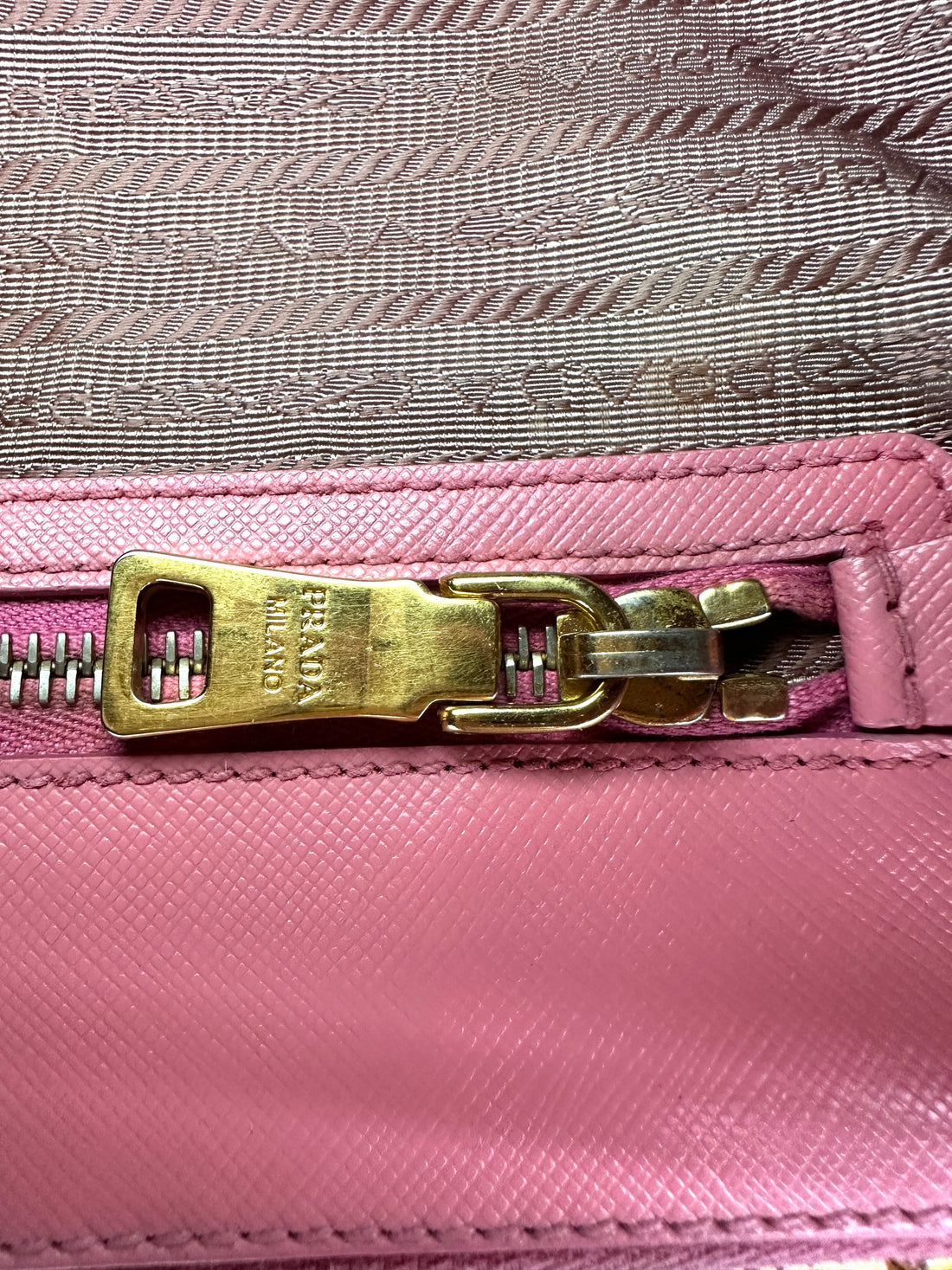 Prada Galleria Pink Saffiano Leather Small Size Handle Bag PR349