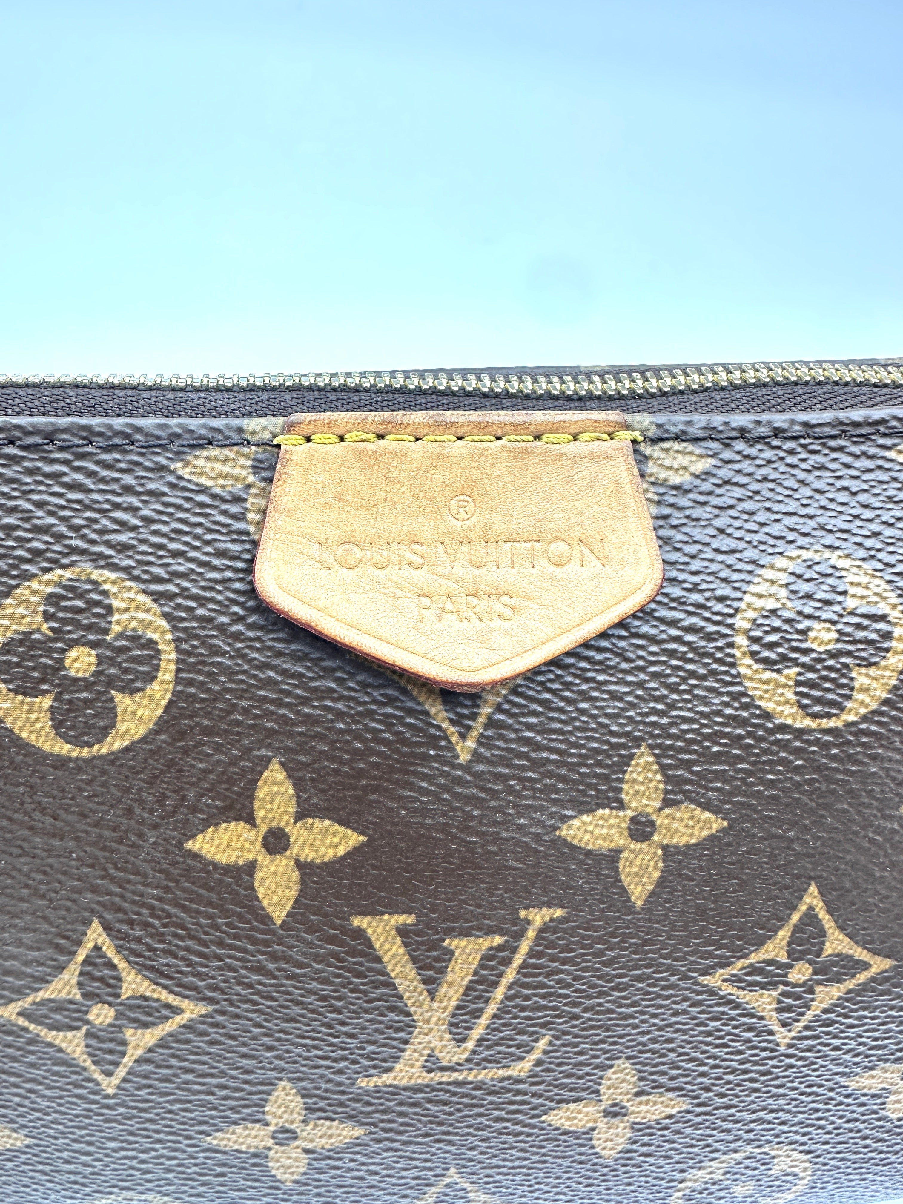 Louis Vuitton Monogram Canvas Pochette Accessoires LV2752