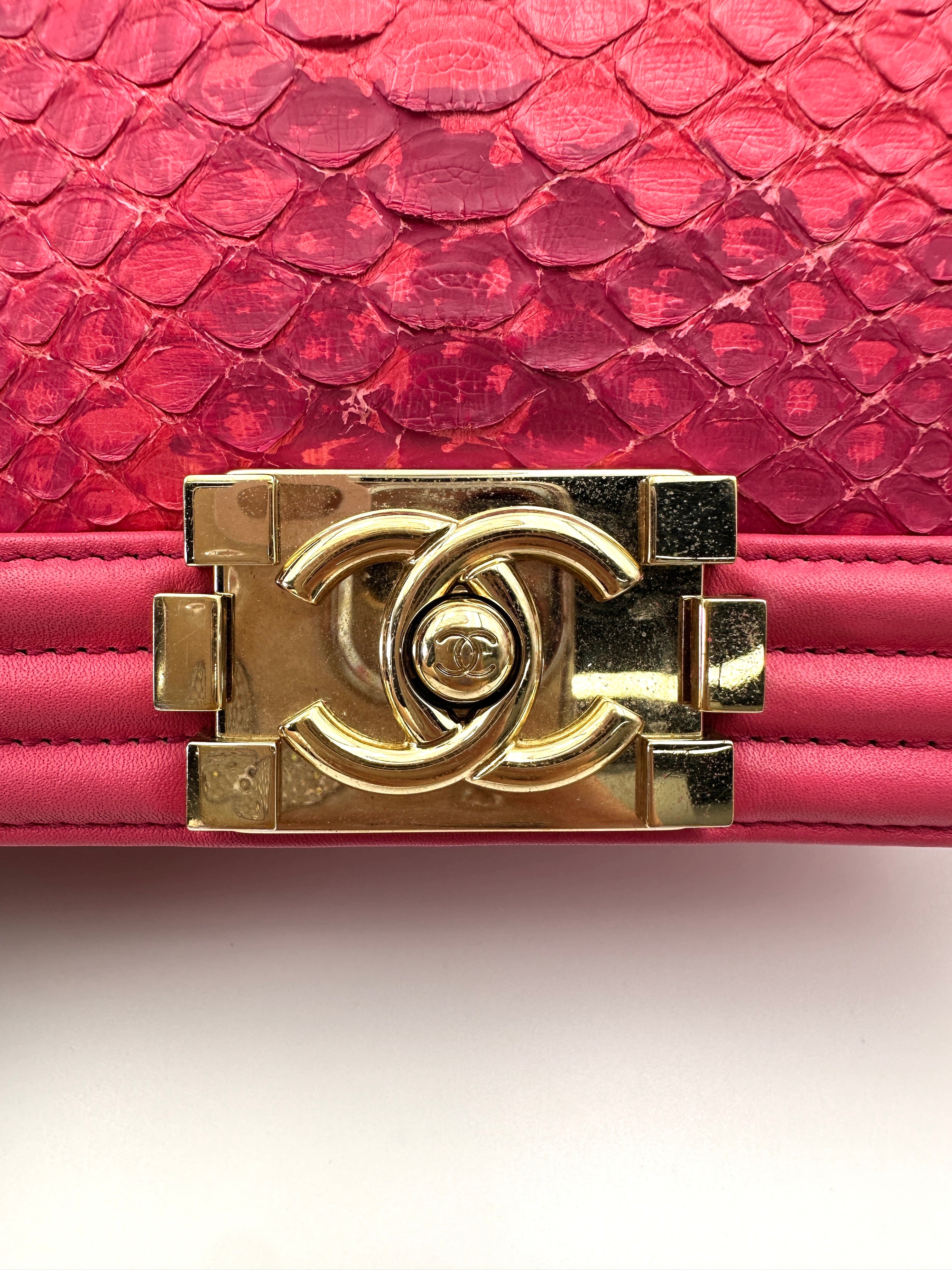 Chanel LeBoy Red Python Leather Small Size Flap Bag With Gold Buckle(25***82) CC1981