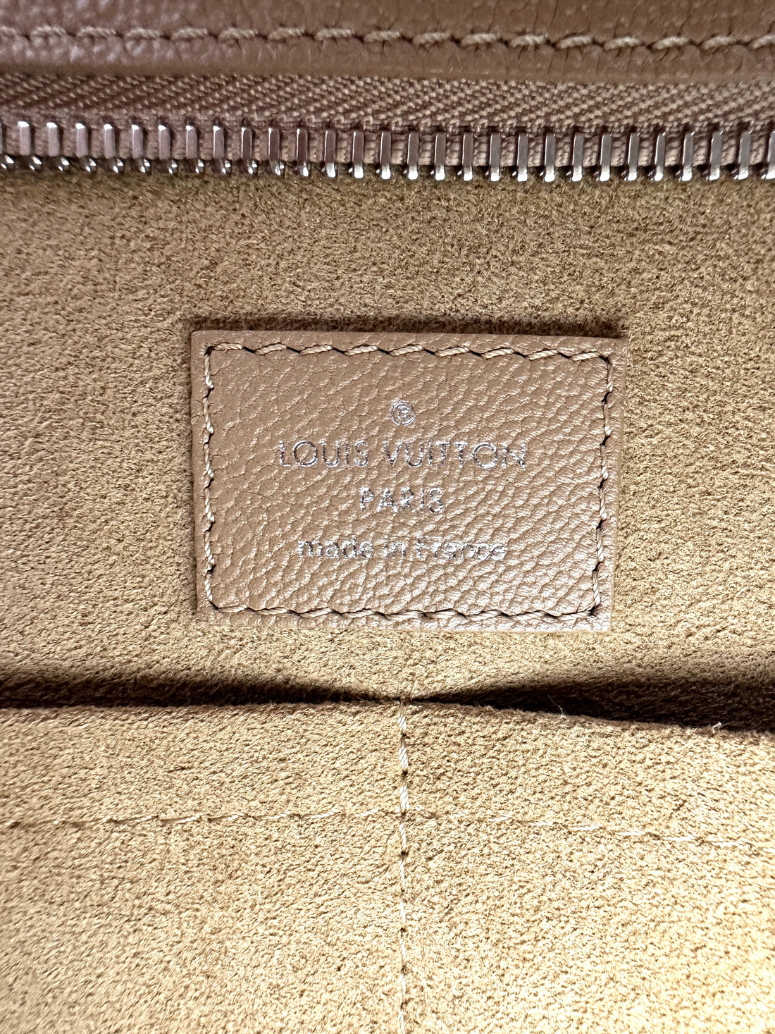 Louis Vuitton Very Zipped Monogram Leather Satchel Tote Bag LV2750