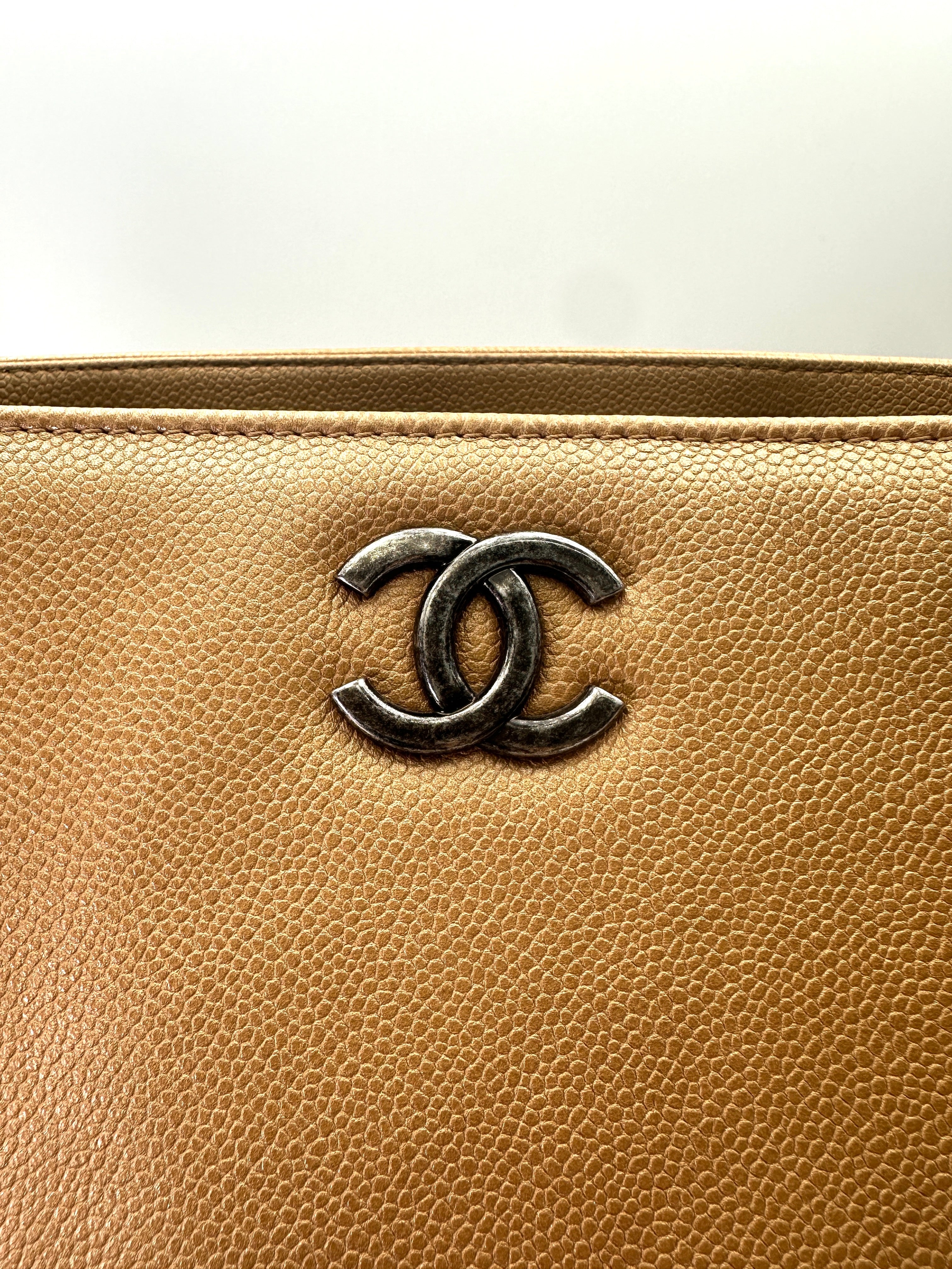 Chanel Metallic Beige Leather Handle Bag(21***70) CC1974