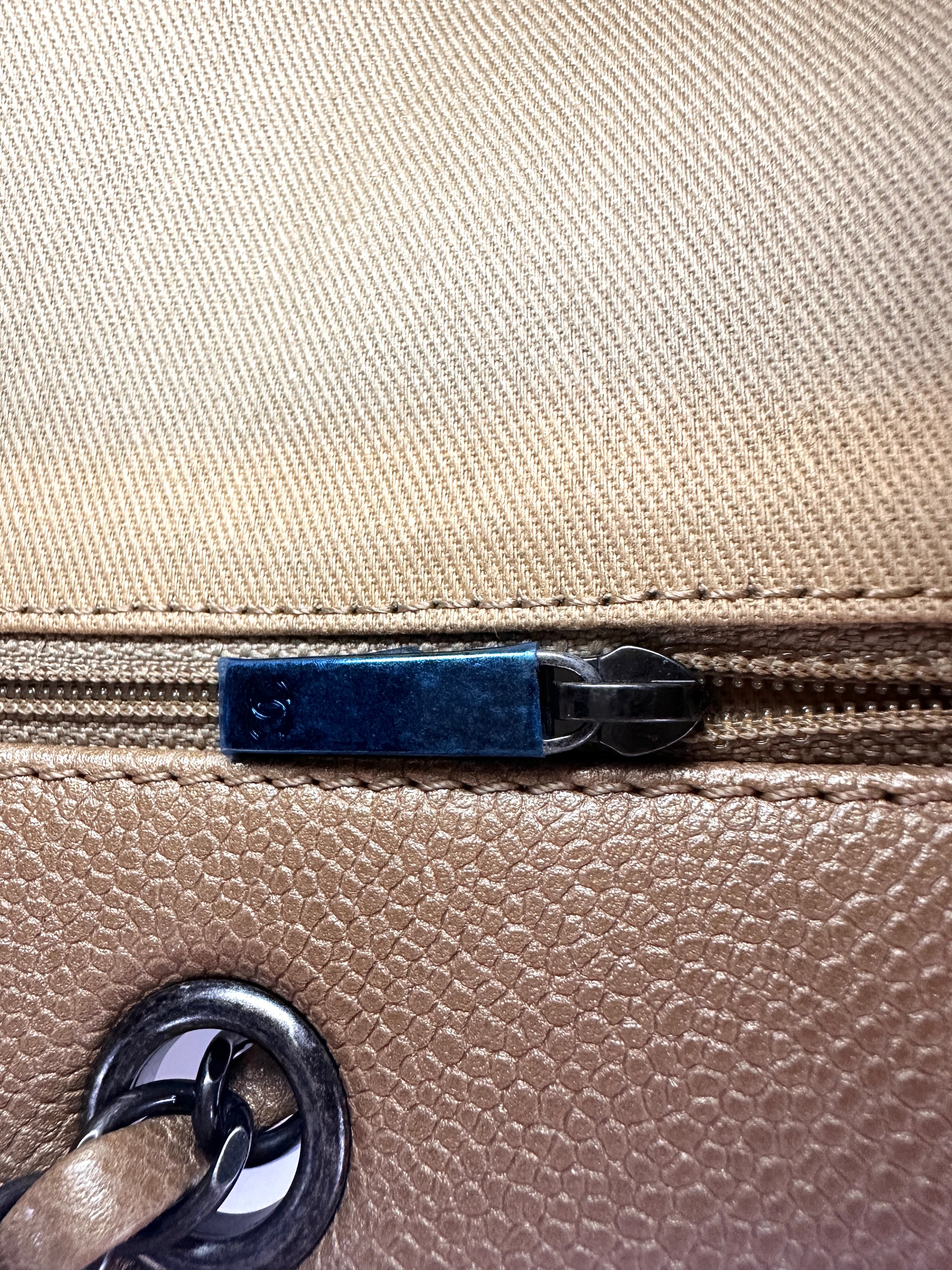 Chanel Metallic Beige Leather Handle Bag(21***70) CC1974