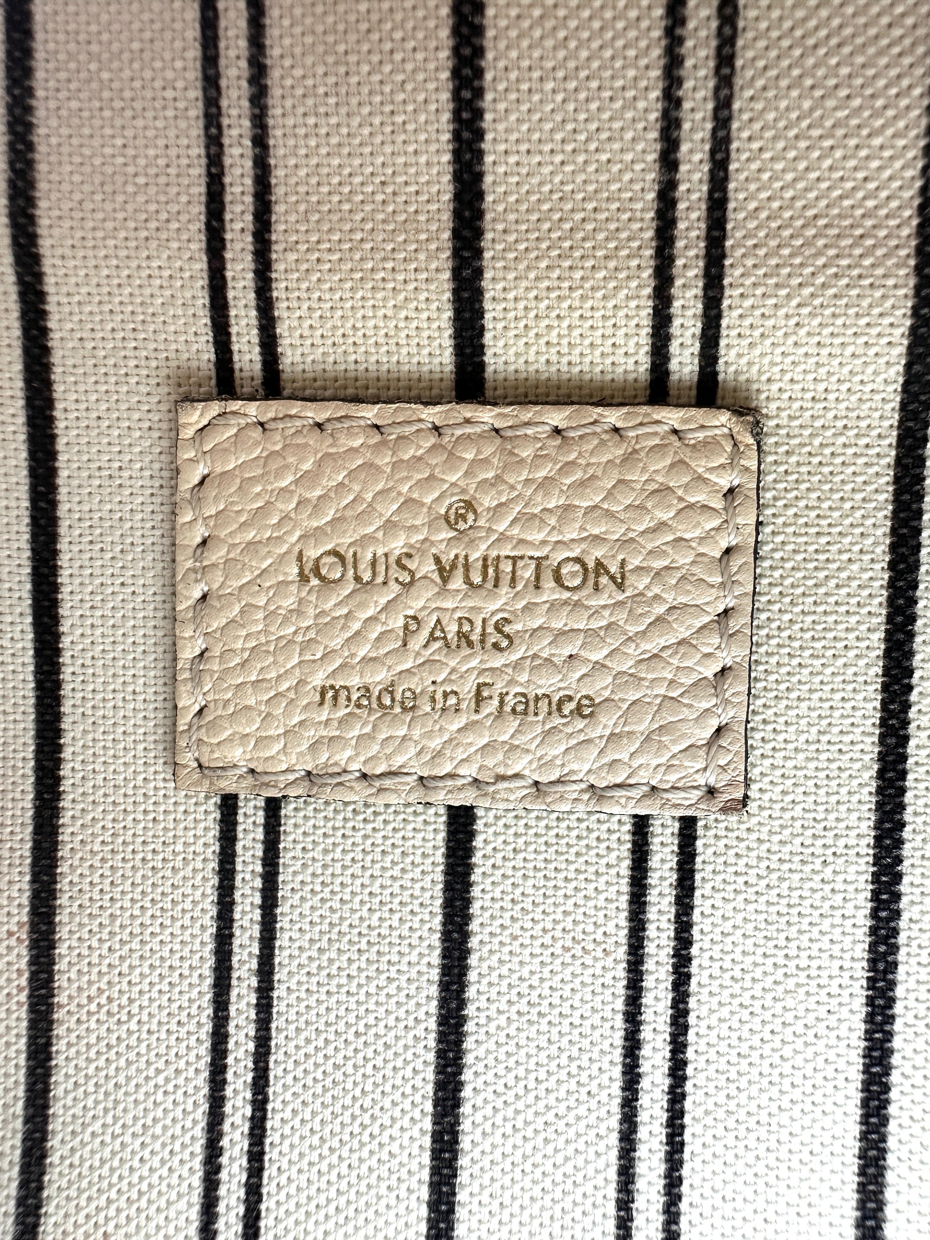 Louis Vuitton White Monogram Empreinte Leather Pochette Metis LV2755