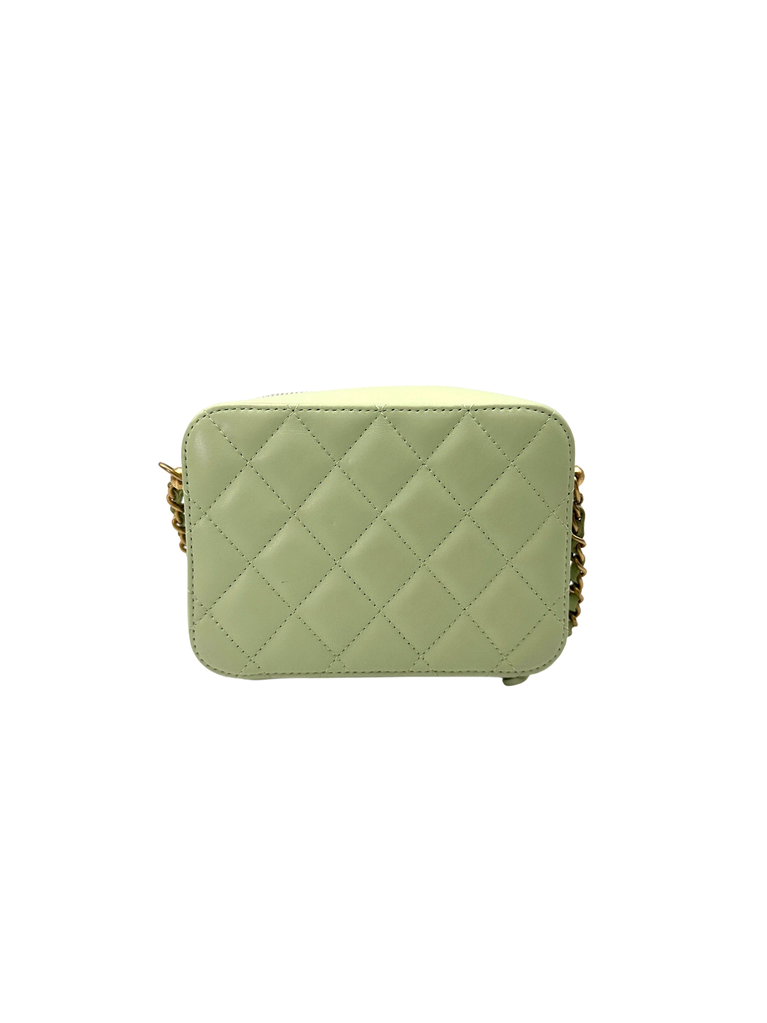 Chanel 22C Green Quilted Lambskin Camera Bag(31***28) IRIS224