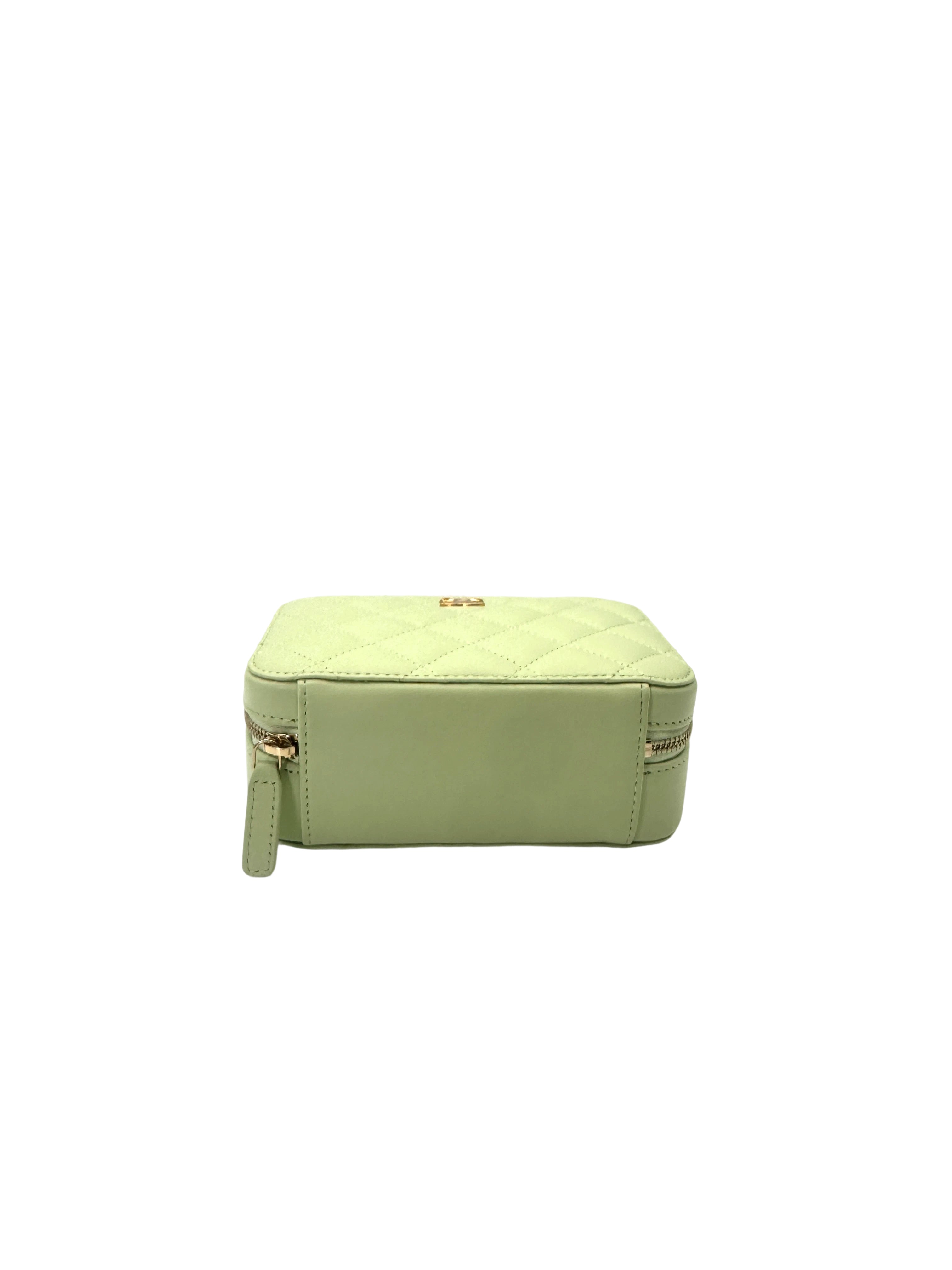 Chanel 22C Green Quilted Lambskin Camera Bag(31***28) IRIS224