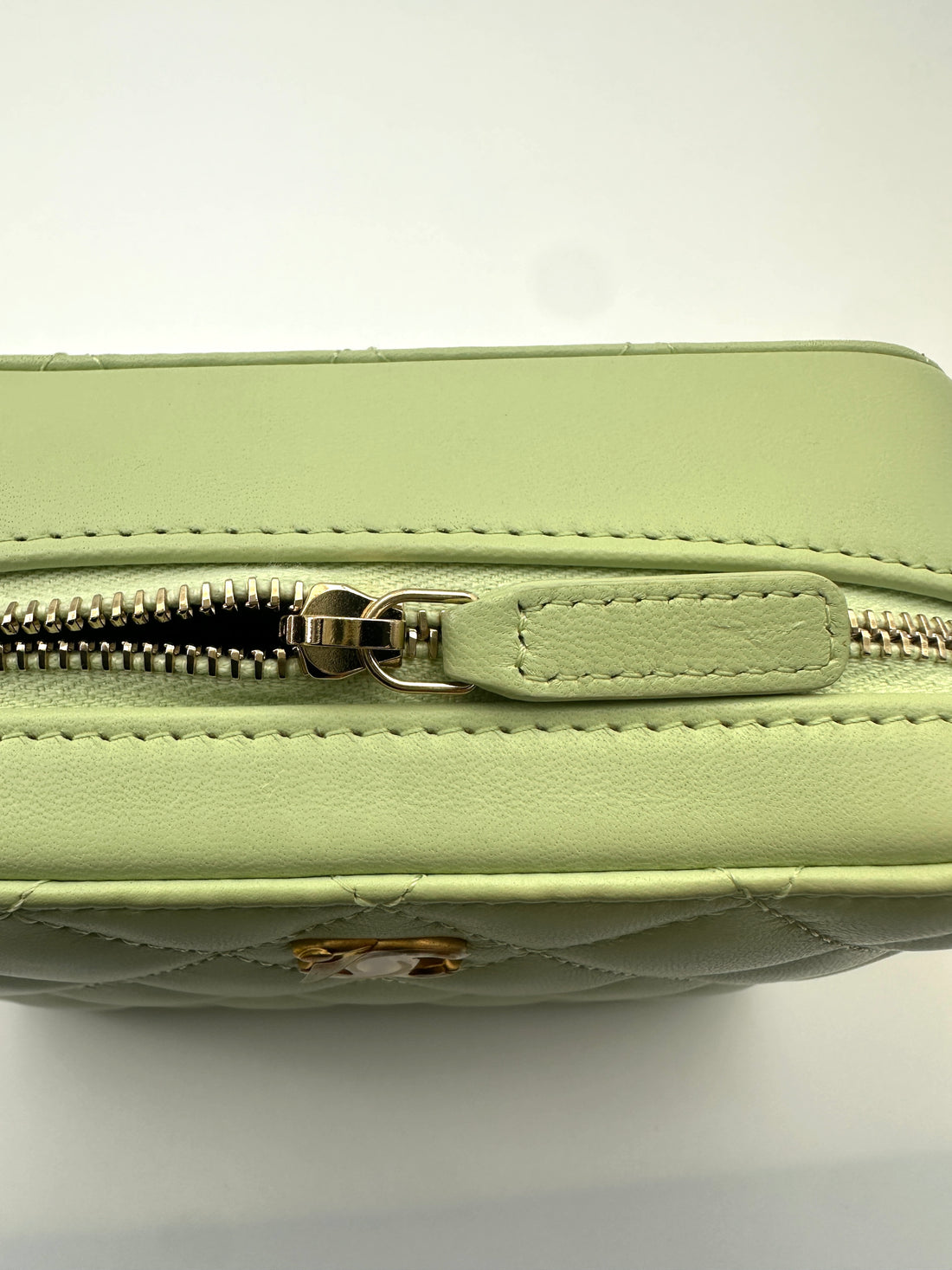 Chanel 22C Green Quilted Lambskin Camera Bag(31***28) IRIS224