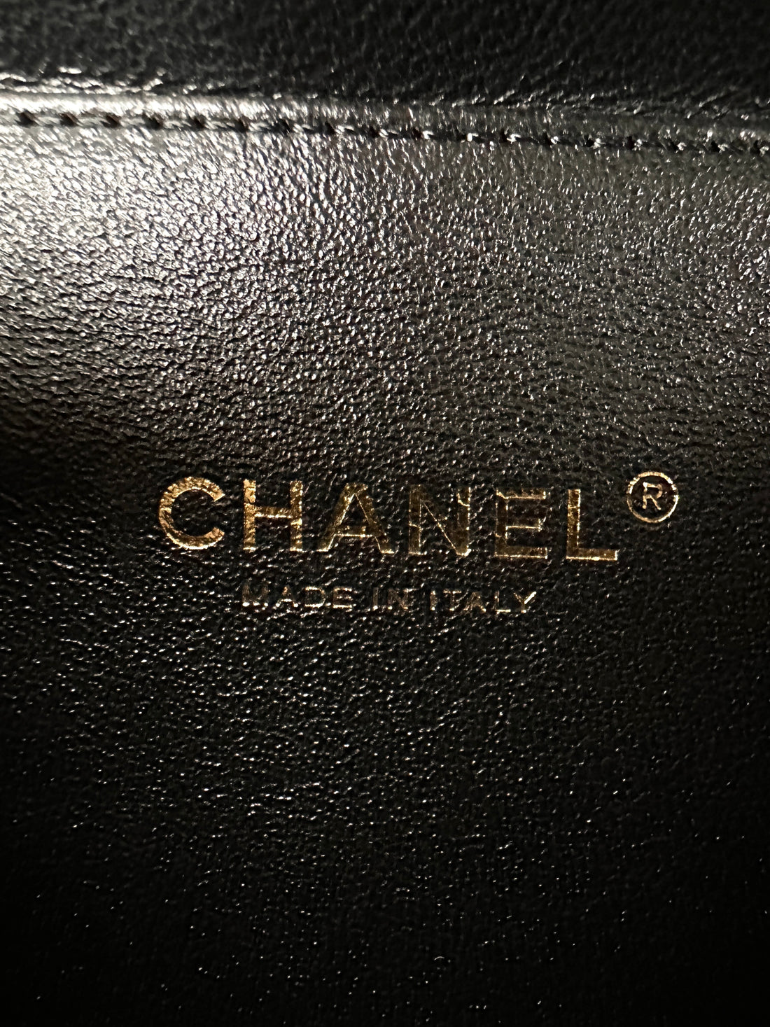 Chanel CC Filigree Navy Quilted Leather Small Size Vanity Case(25***04) IRIS226
