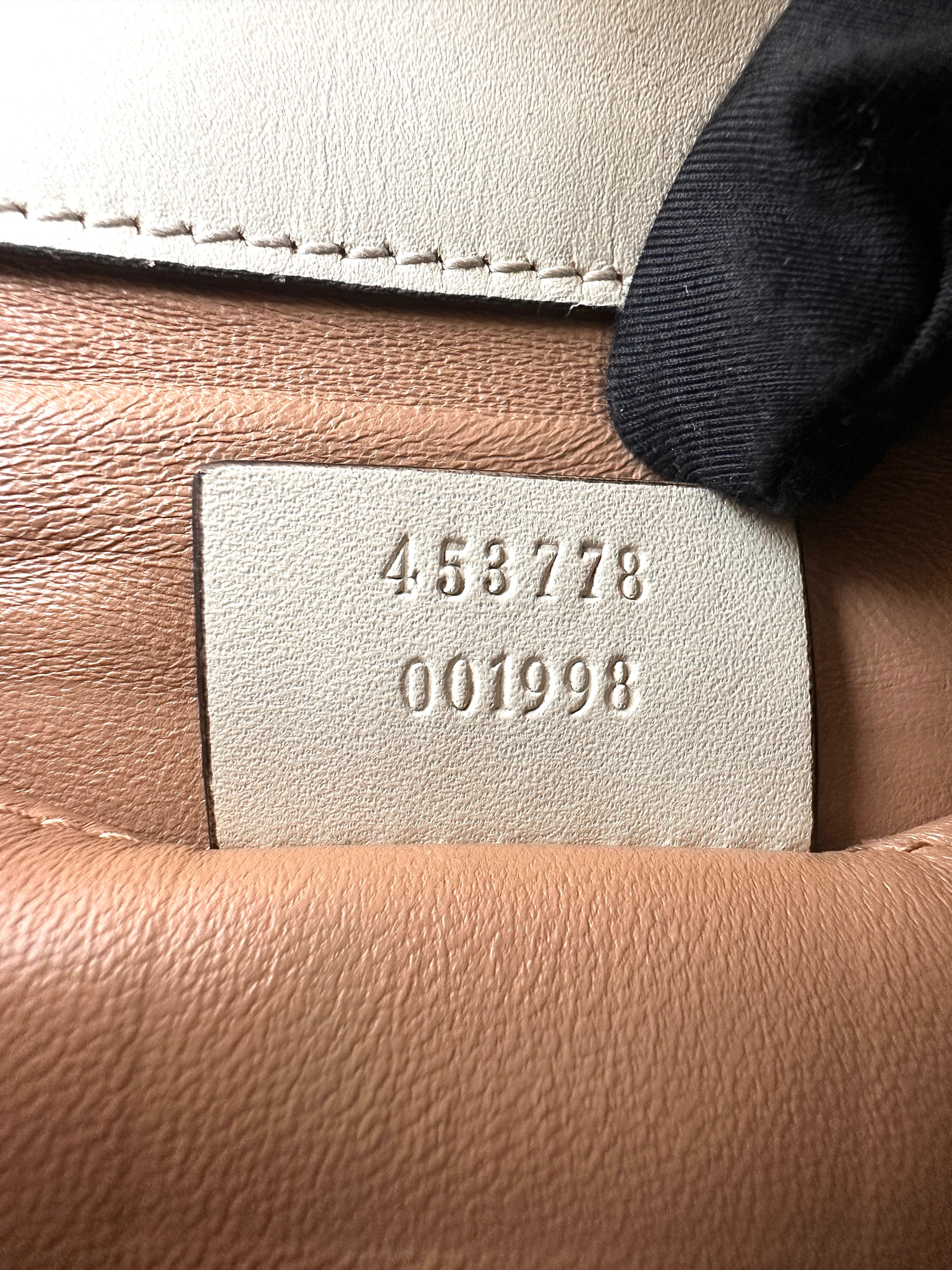 Gucci Queen Margaret Broadway Bee White Leather Pearl Studded Shoulder Bag GG1023