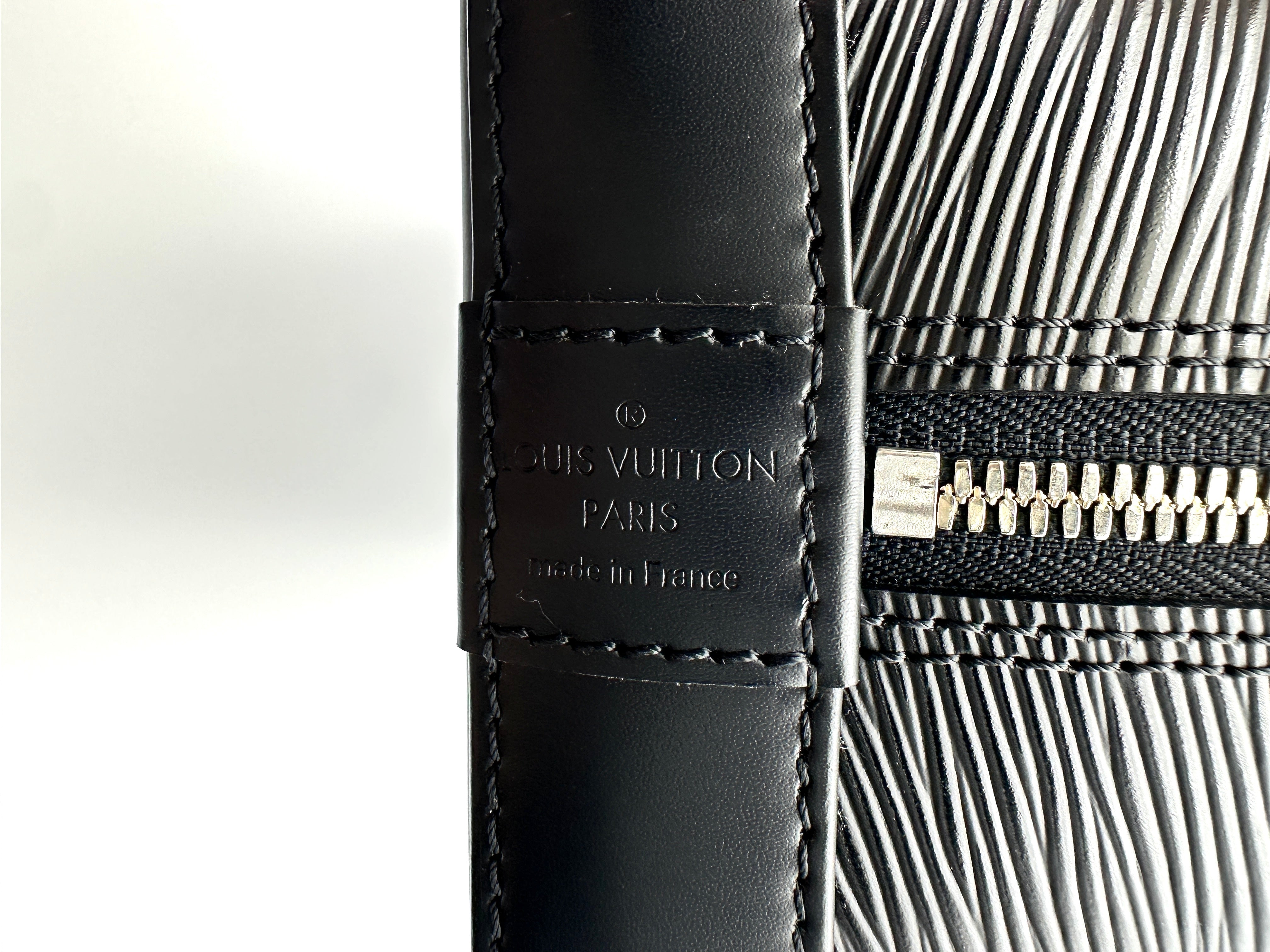 Louis Vuitton Alma Black Epi Leather Handle Bag LV2765