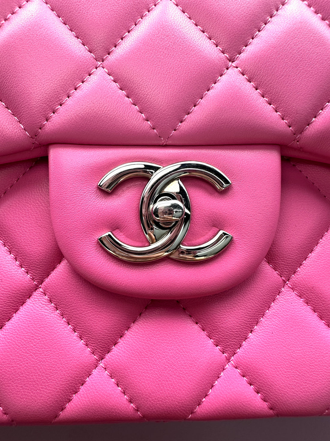 Chanel Classic Flap Pink Quilted Lambskin Shoulder Bag With Silver Buckle(14***73) CC1984