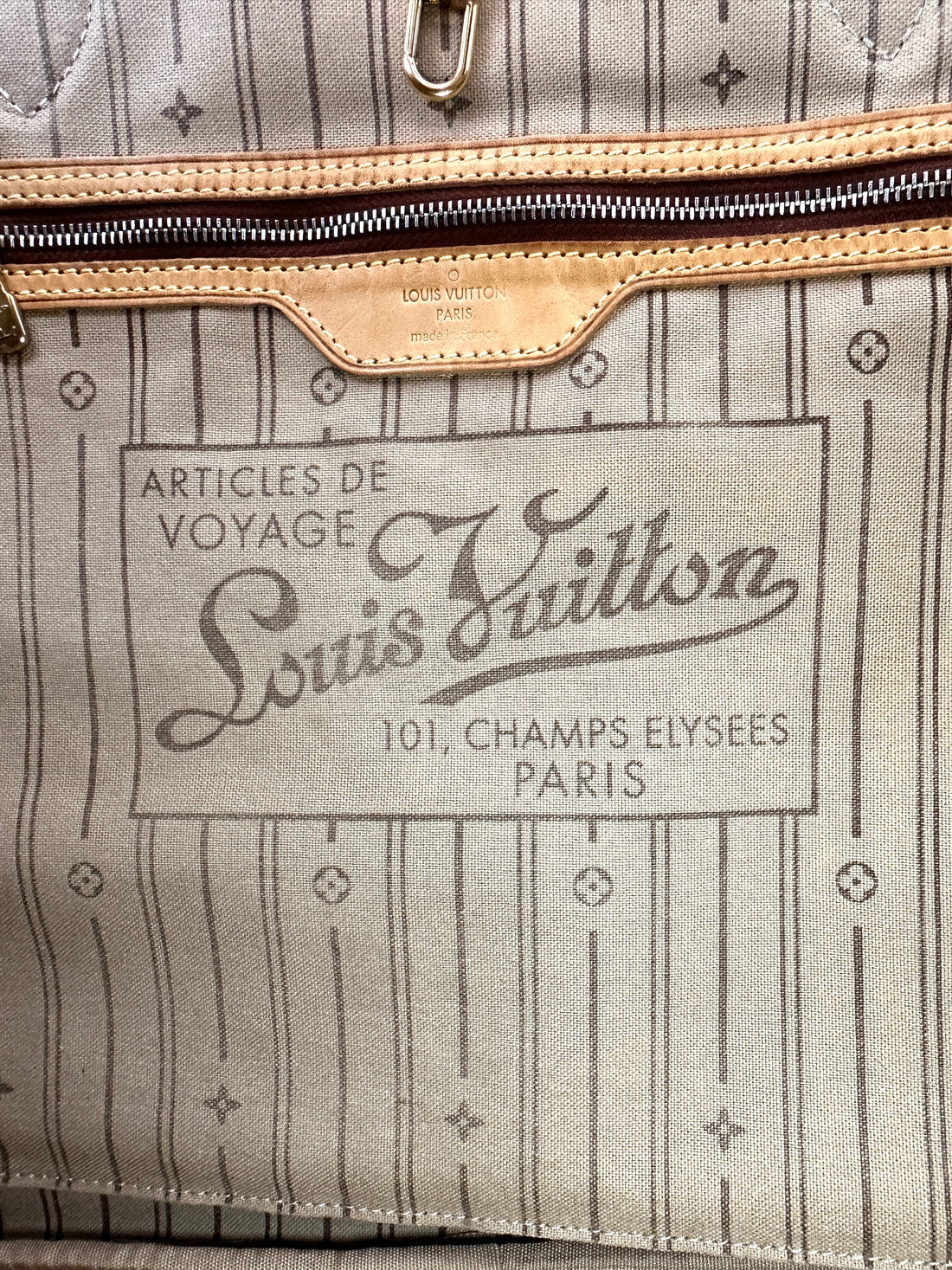 Louis Vuitton Neverfull GM Monogram Canvas Handle Bag LV2772
