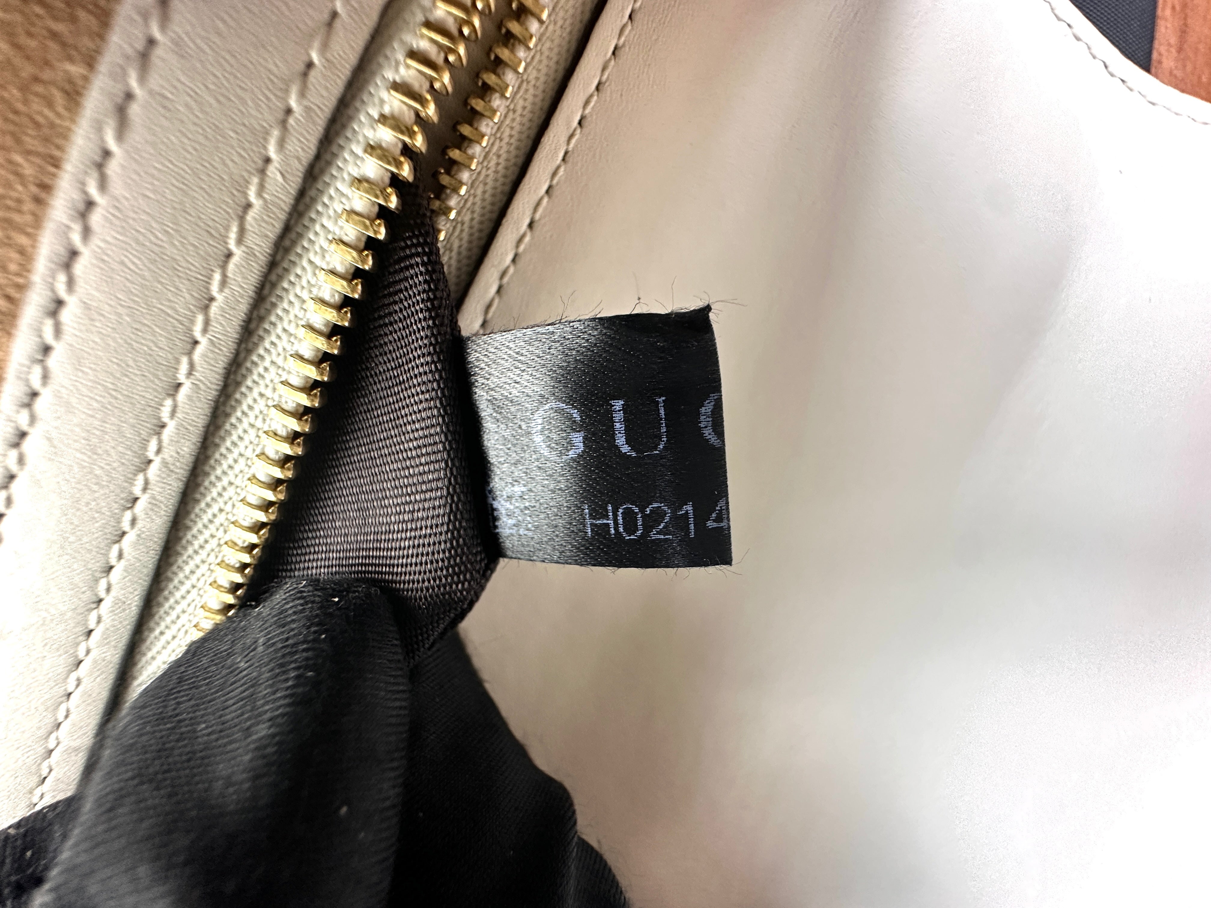 Gucci Sylvie White Leather Shoulder Bag GG1035