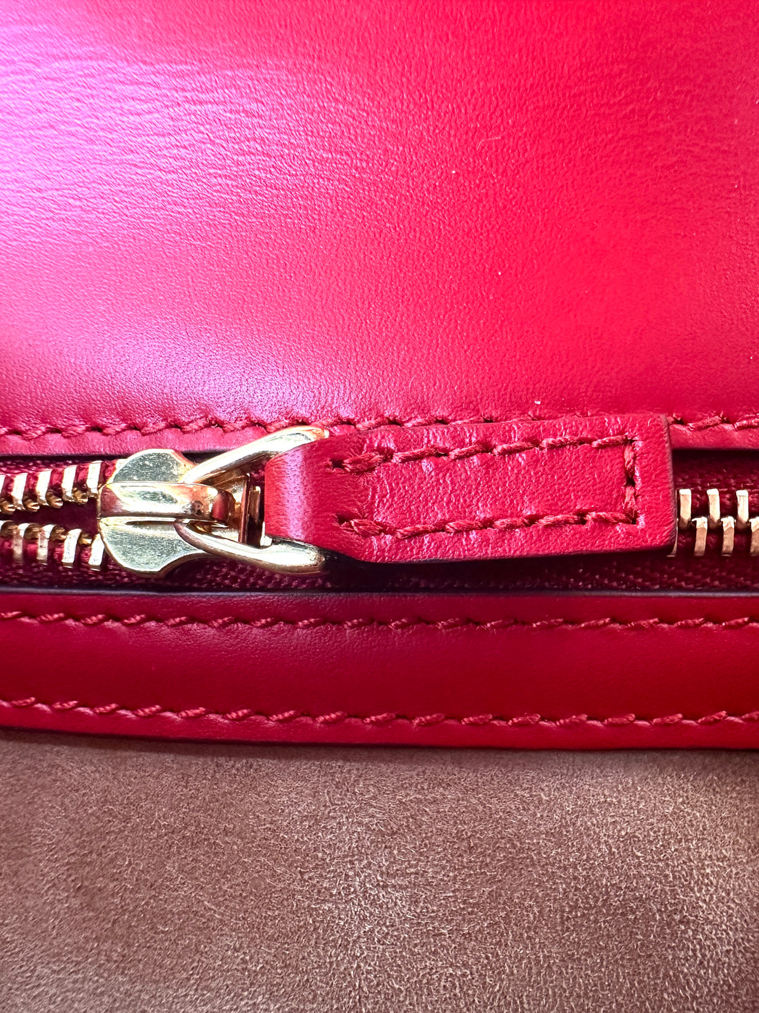 Gucci Sylvie Red Leather Medium Size Shoulder Bag GG1038