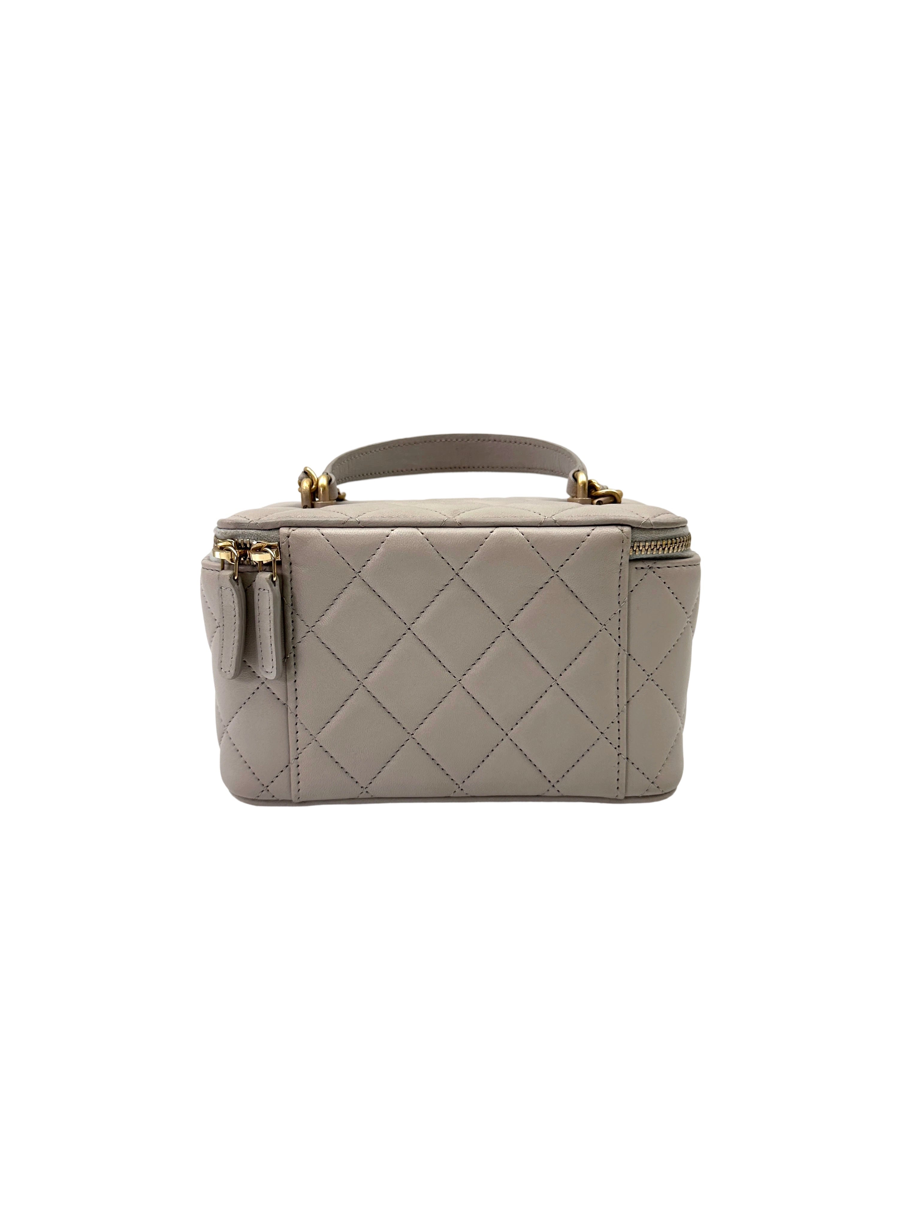 Chanel Grey Quilted Lambskin Vanity Case(31***69) CC1988