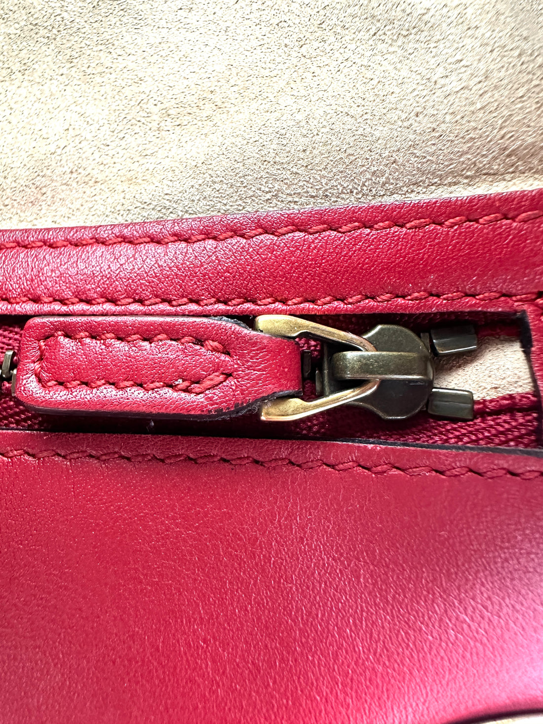 Gucci GG Marmont Red Matelasse Leather Medium Size Shoulder Bag GG1040