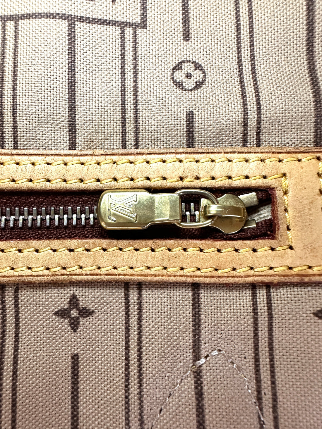 Louis Vuitton Neverfull MM Monogram Canvas Handle Bag LV2788