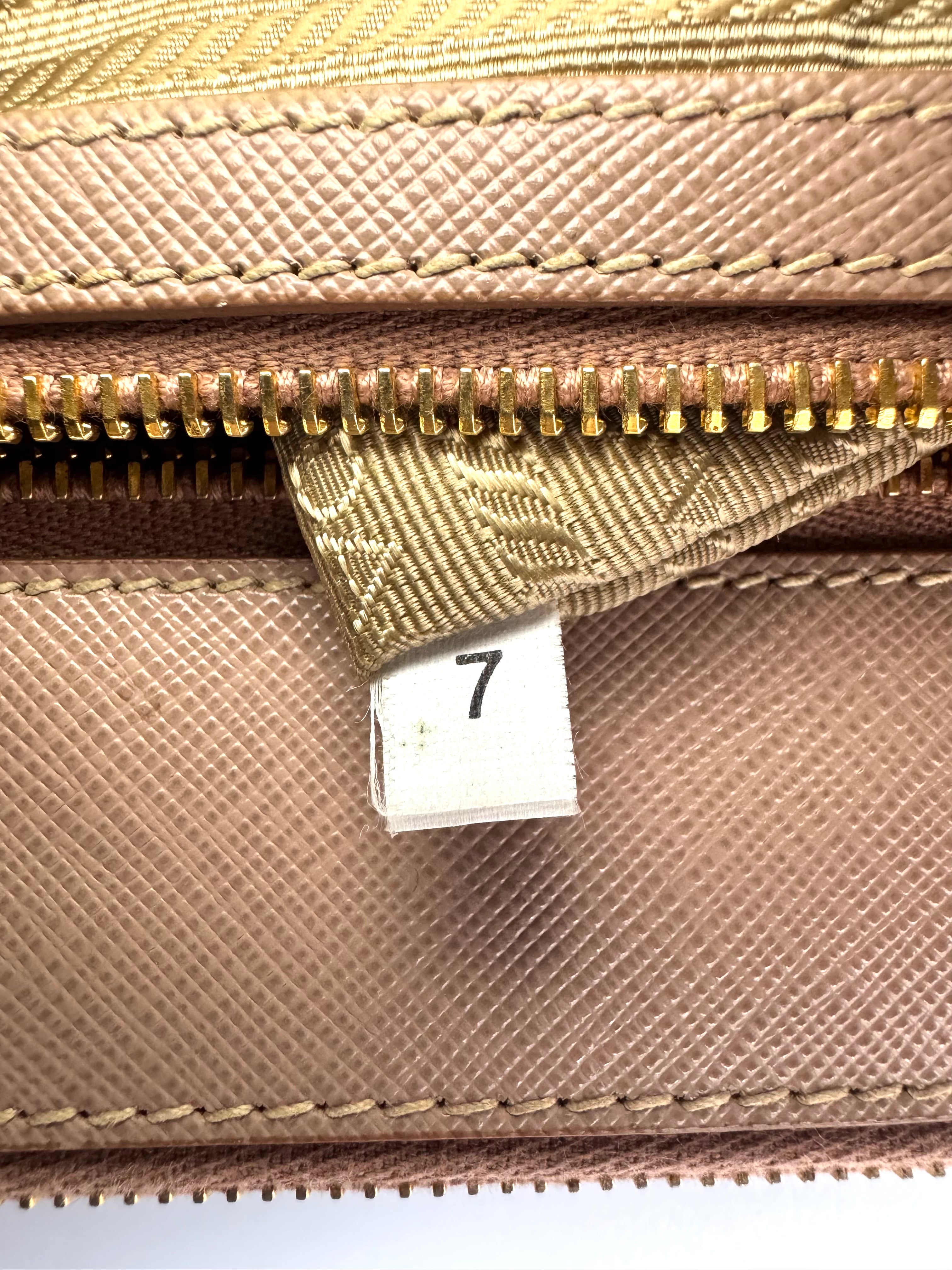 Prada Galleria Pink Saffiano Leather Small Size Handle Bag PR357