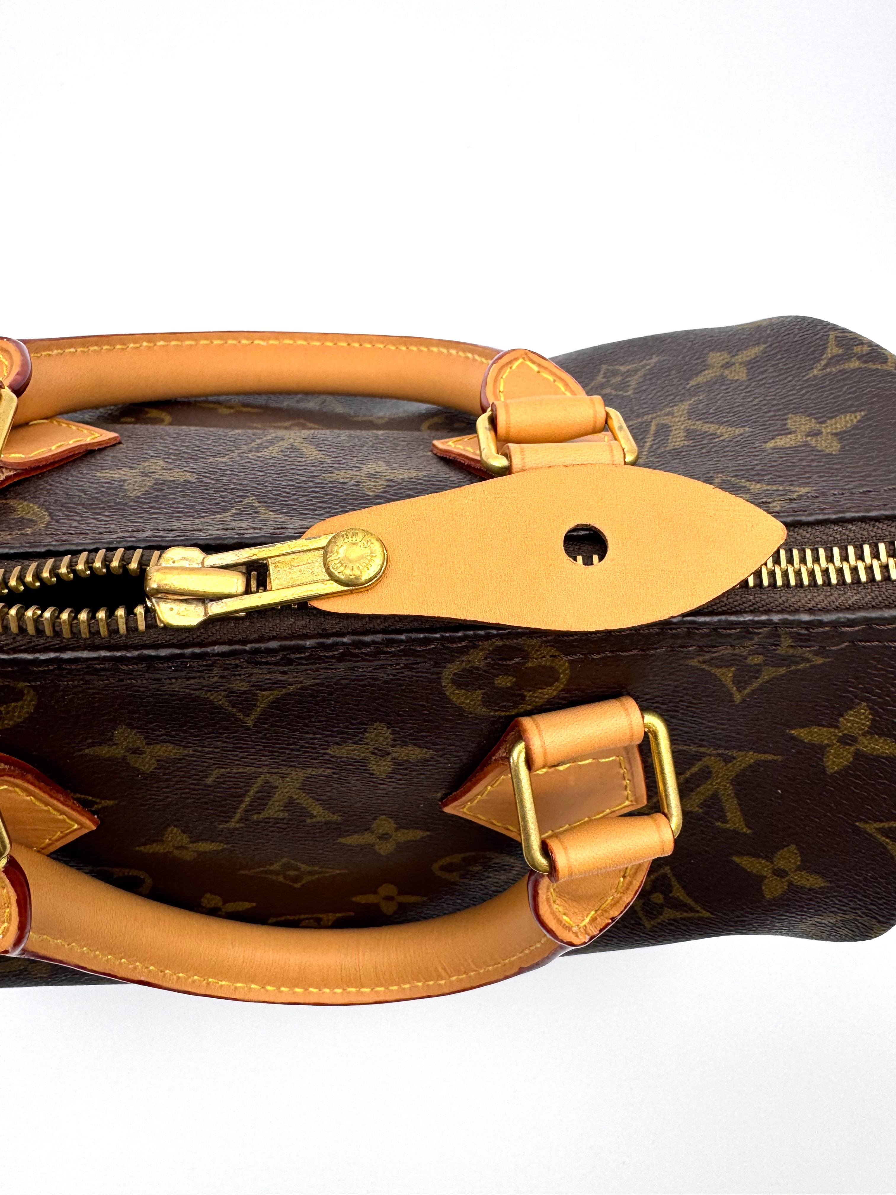 Louis Vuitton Speedy25 Monogram Canvas Handle Bag LV2790
