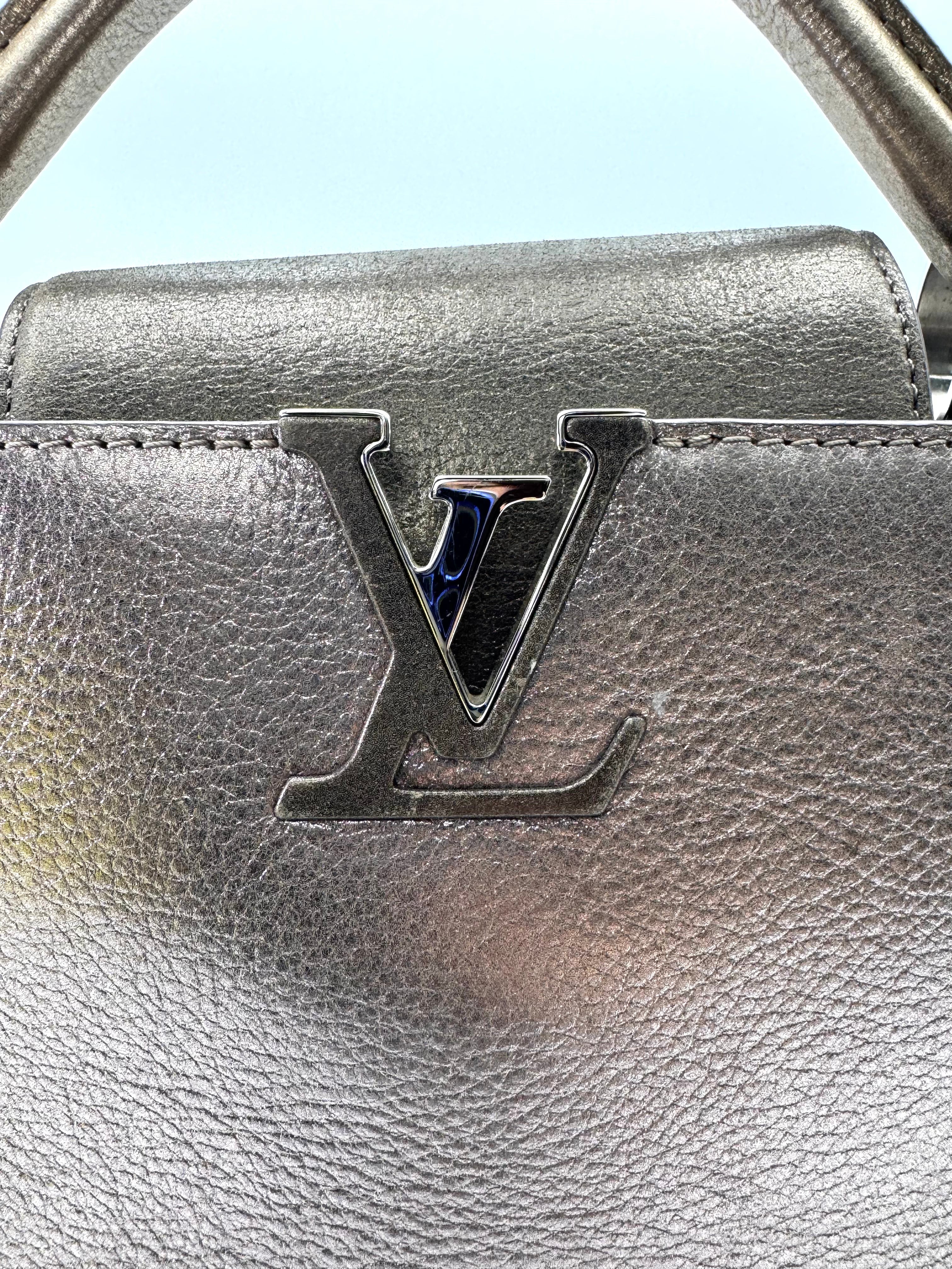 Louis Vuitton Capucines Grey Leather Handle Bag LV2780
