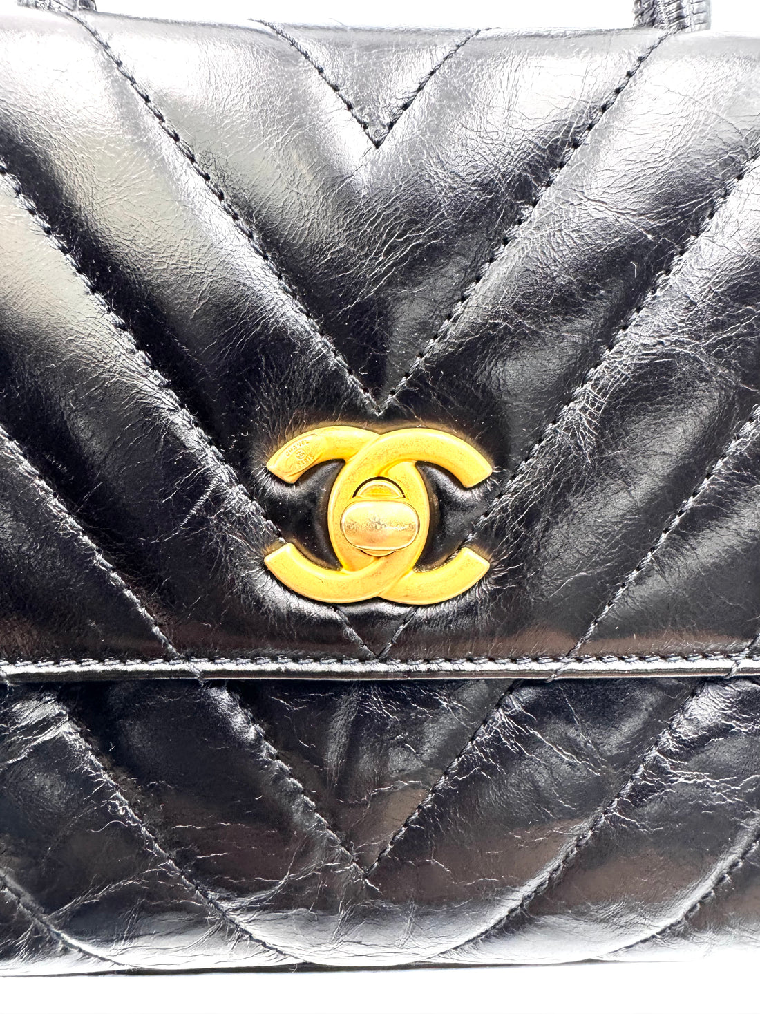 Chanel CoCo Handle Black Chevron Quilted Calfskin Small Size Shoulder Bag(25***43) IRIS227
