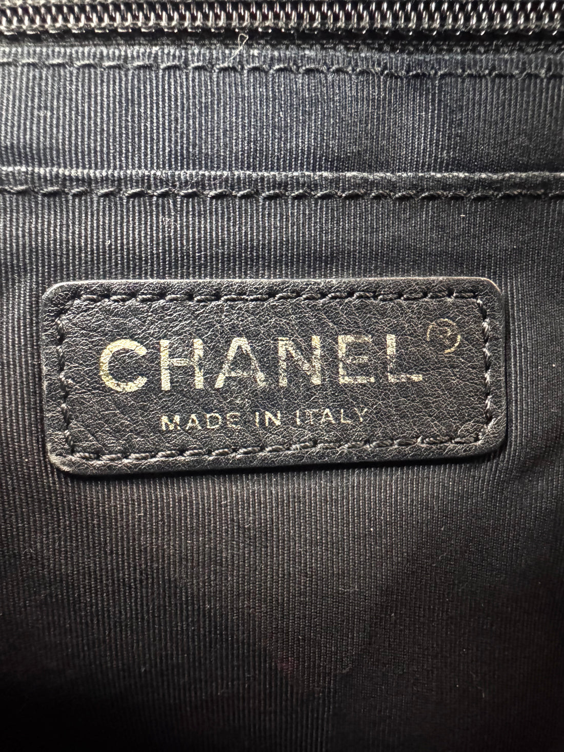 Chanel Classic Flap Black Quilted Patent Leather Medium Size Shoulder Bag With Valentine Charms(13***39) CC1992