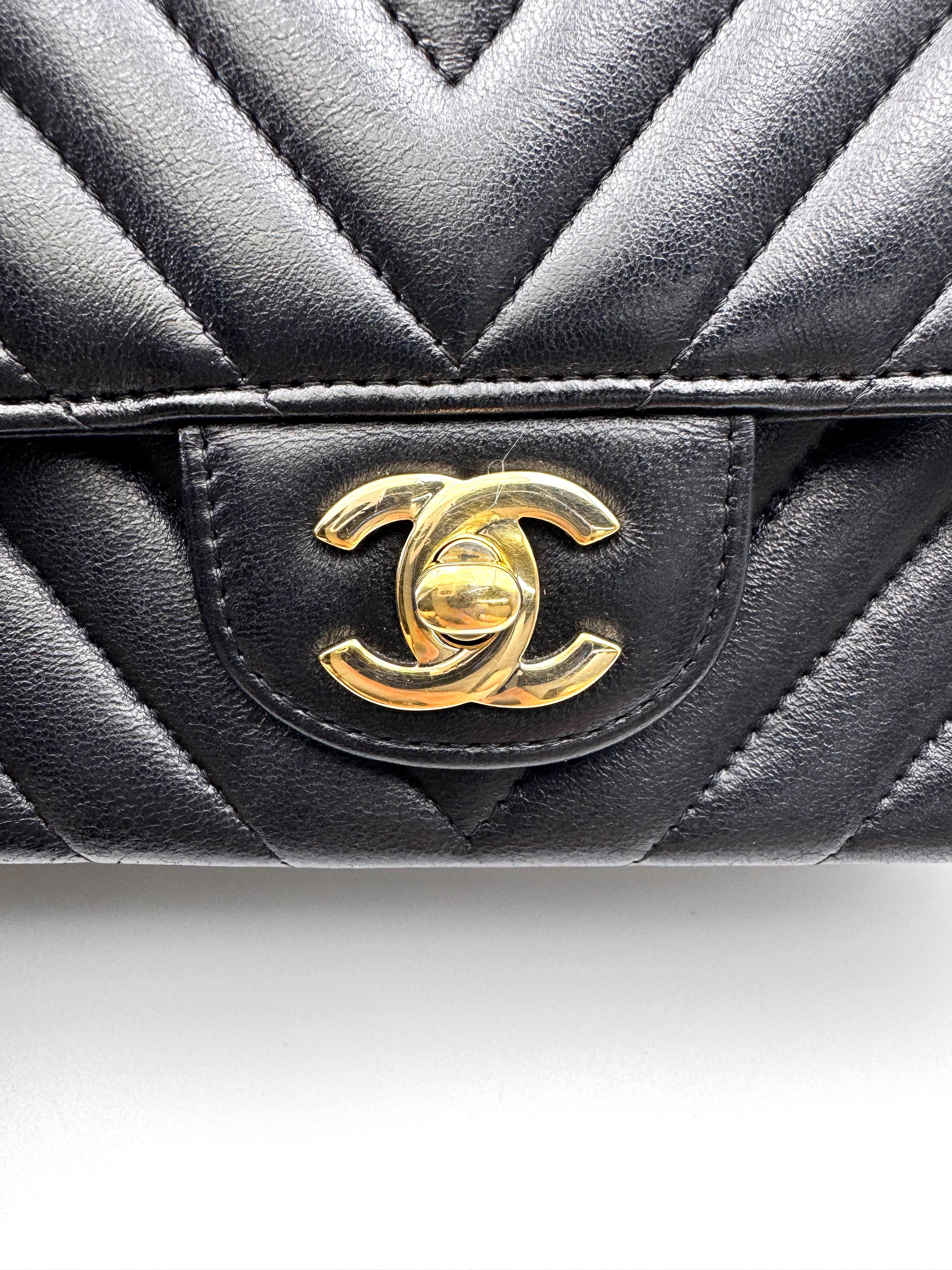 Chanel Classic Flap Black Chevron Quilted Leather Shoulder Bag With Gold Buckle(24***03) CC1993
