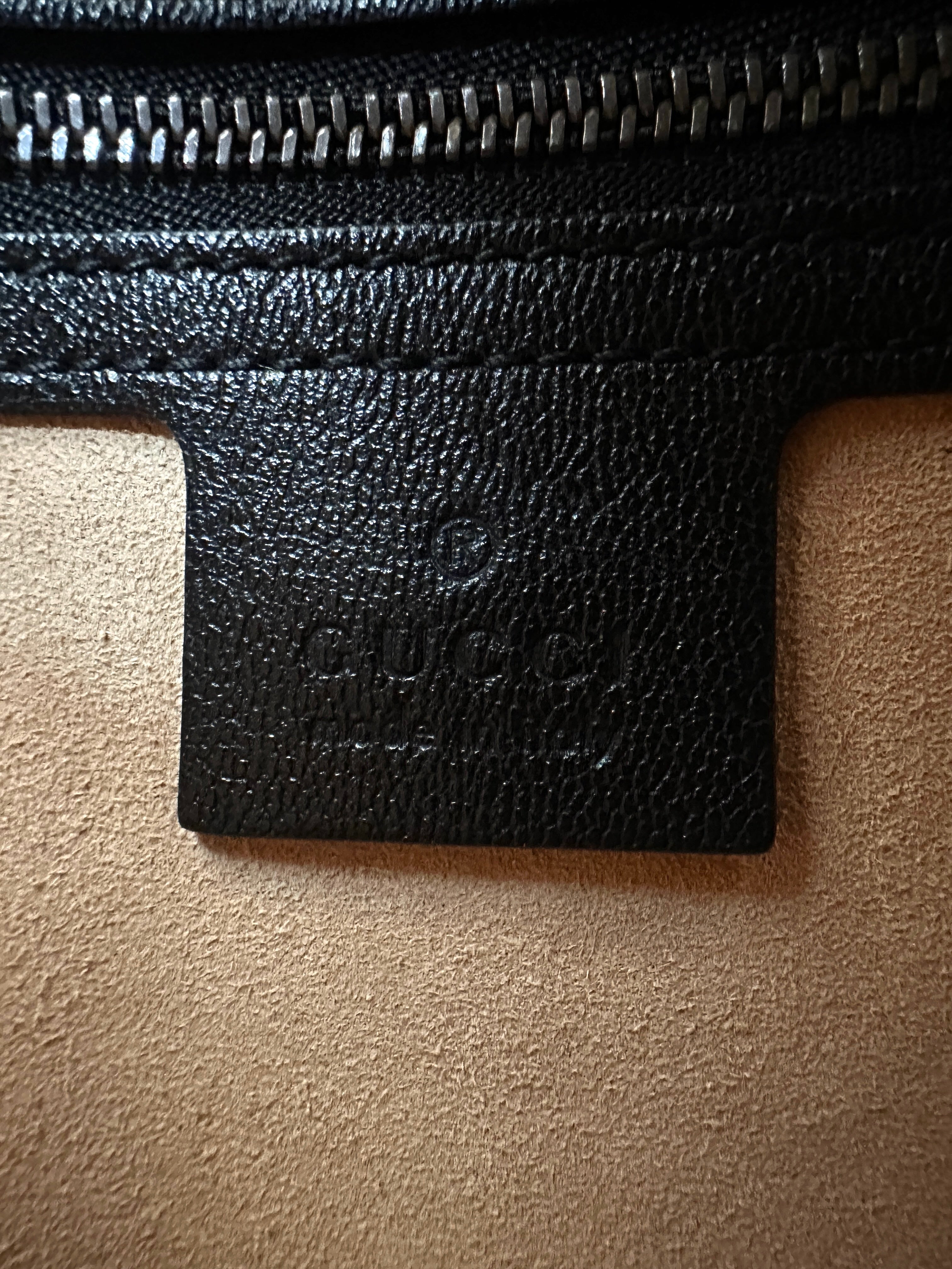Gucci Dahlia Black Leather Shoulder Bag GG1056