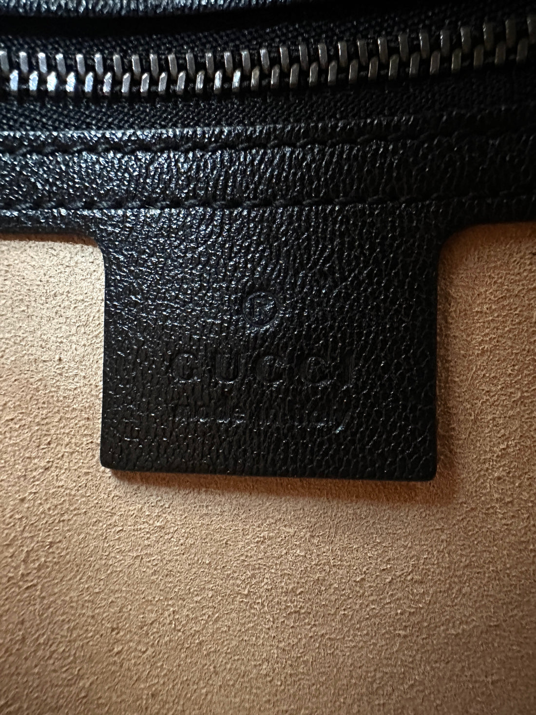 Gucci Dahlia Black Leather Shoulder Bag GG1056