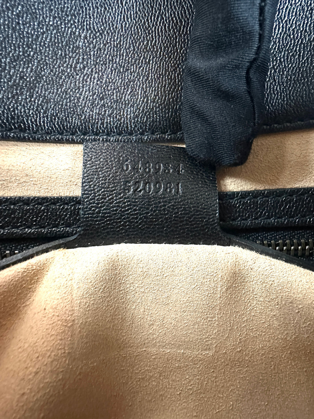 Gucci Dahlia Black Leather Shoulder Bag GG1056