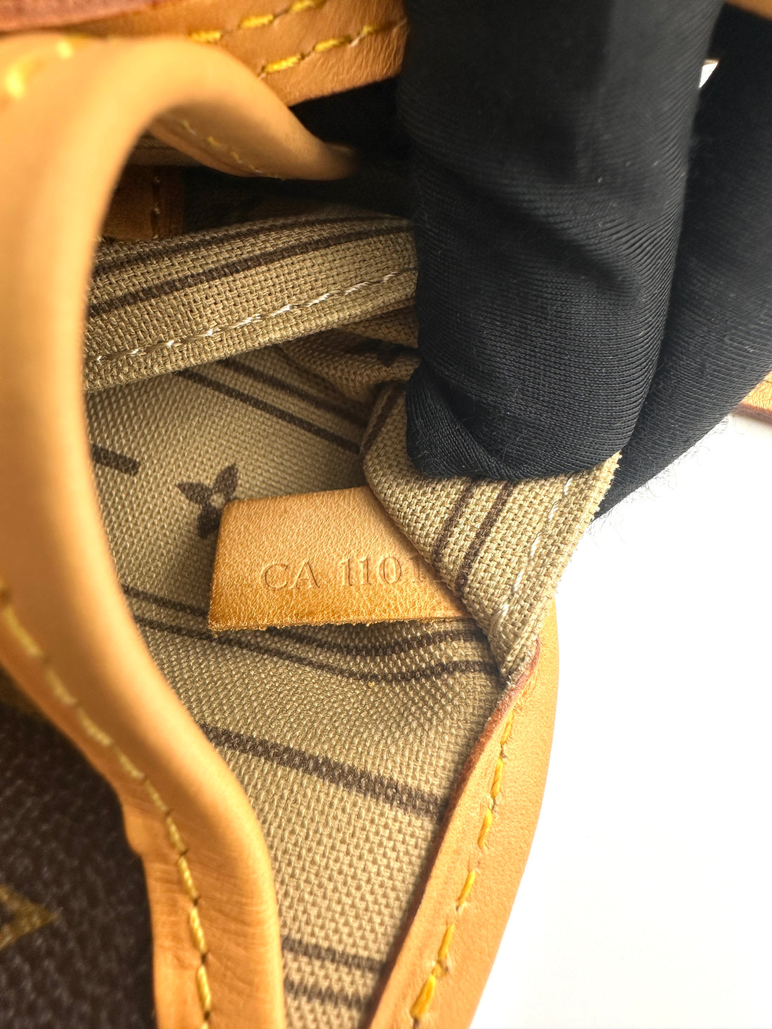 Louis Vuitton Neverfull MM Monogram Canvas Handle Bag LV2789