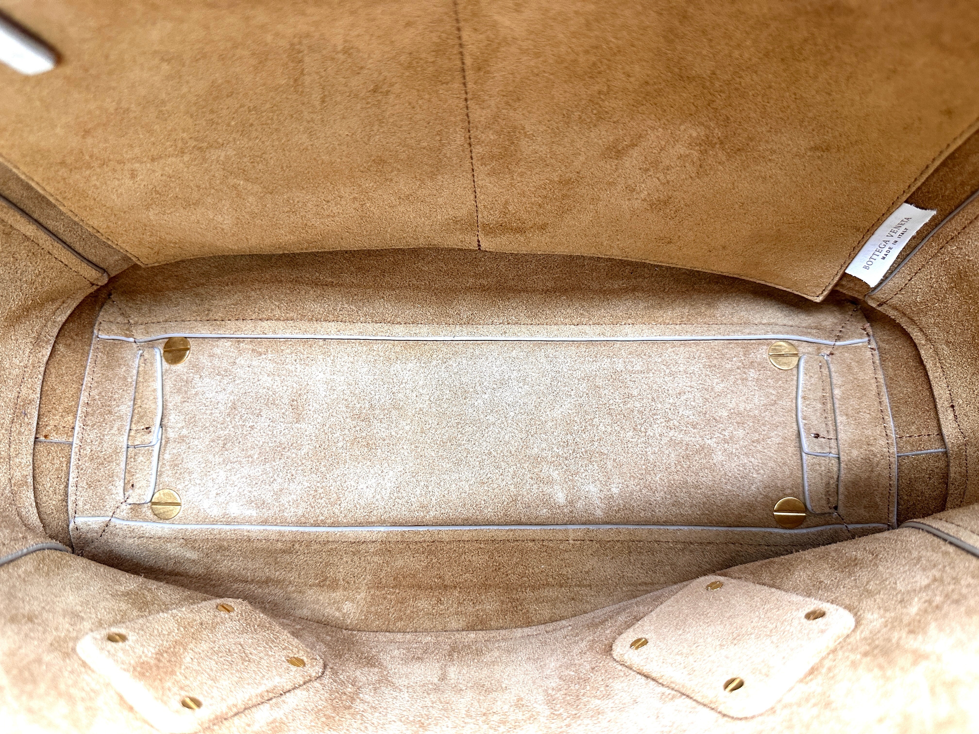 Bottega Veneta Arco White Leather Tote Handle Bag BV130