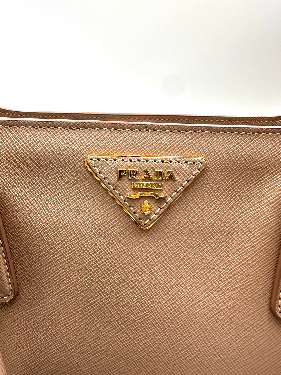 Prada Galleria Pink Saffiano Leather Medium Size Handle Bag PR360