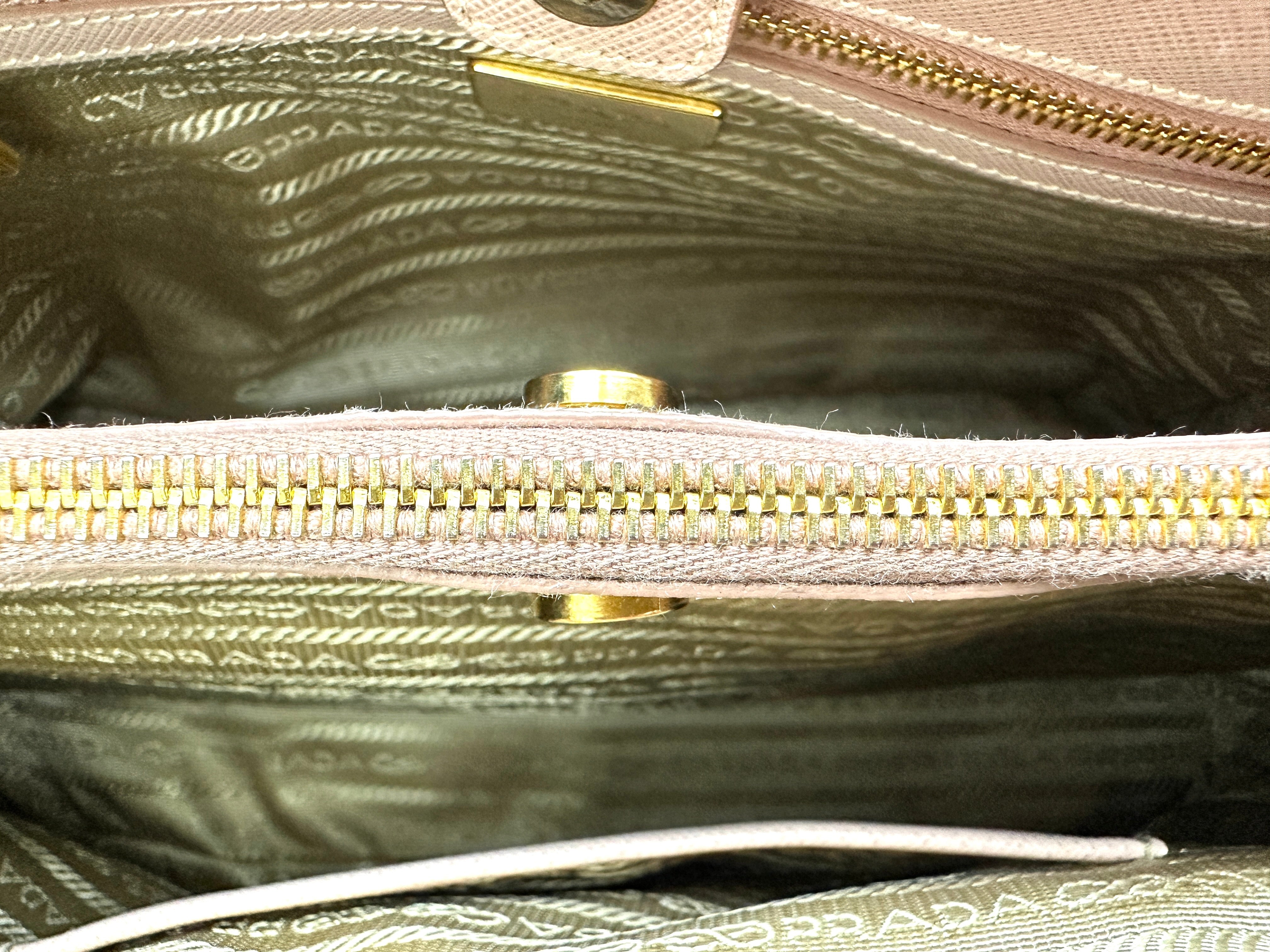 Prada Galleria Pink Saffiano Leather Medium Size Handle Bag PR360