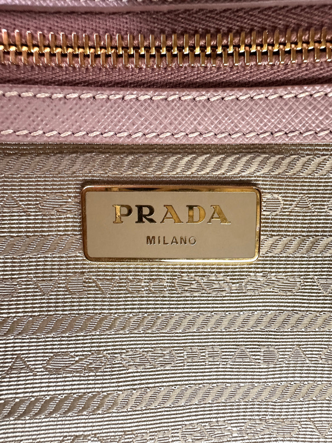 Prada Galleria Pink Saffiano Leather Medium Size Handle Bag PR360