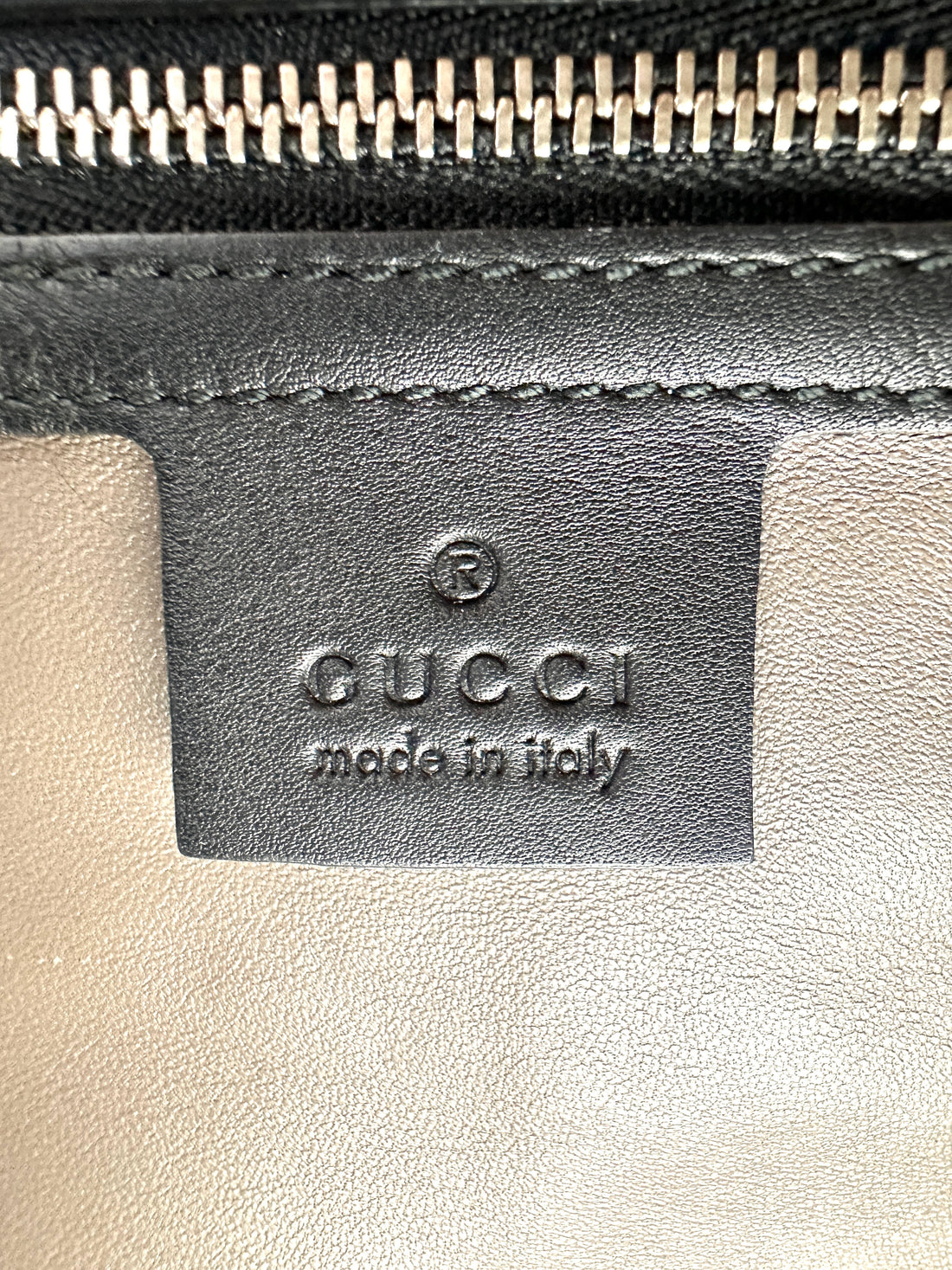 Gucci Interlocking Black Leather Shoulder Bag GG1058