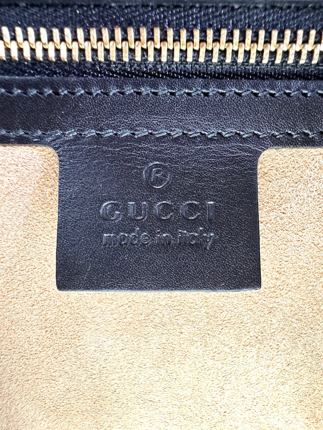 Gucci Sylvie Black Leather Shoulder Bag GG1061