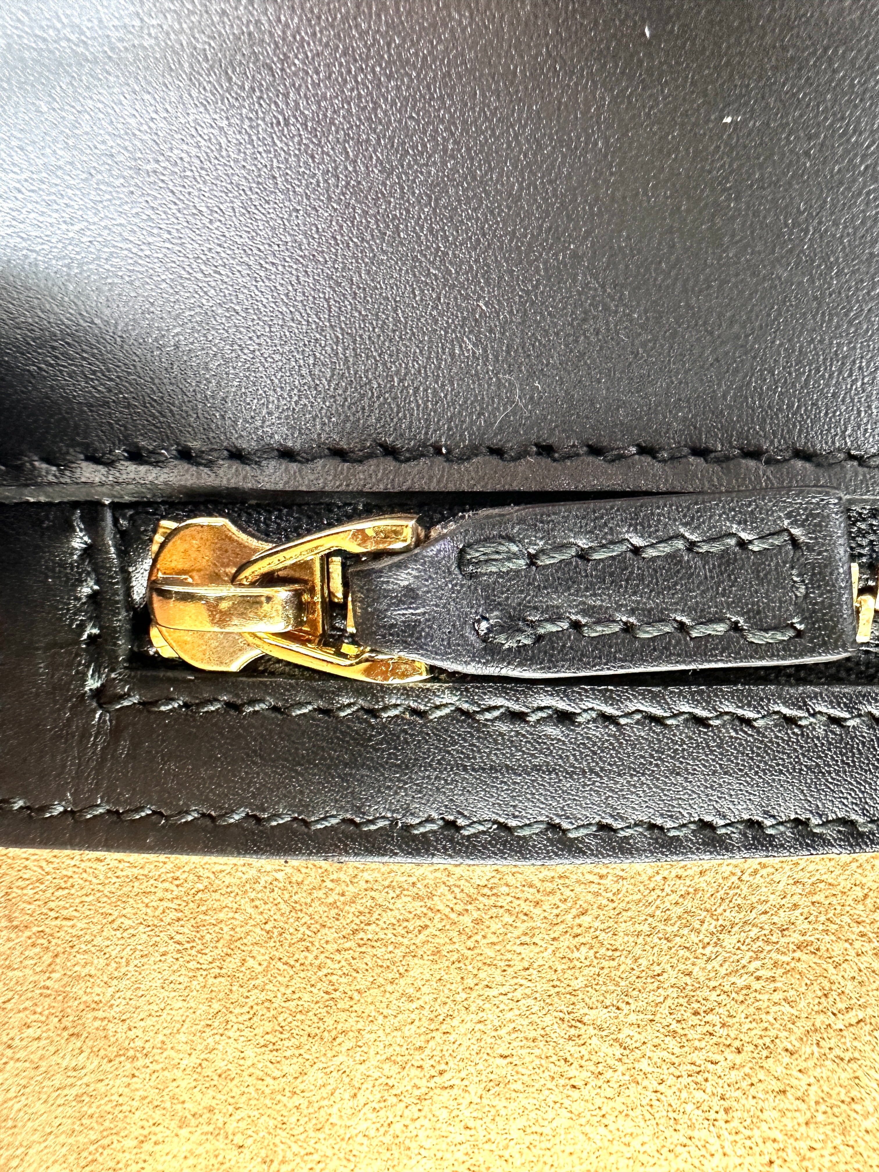 Gucci Sylvie Black Leather Shoulder Bag GG1061