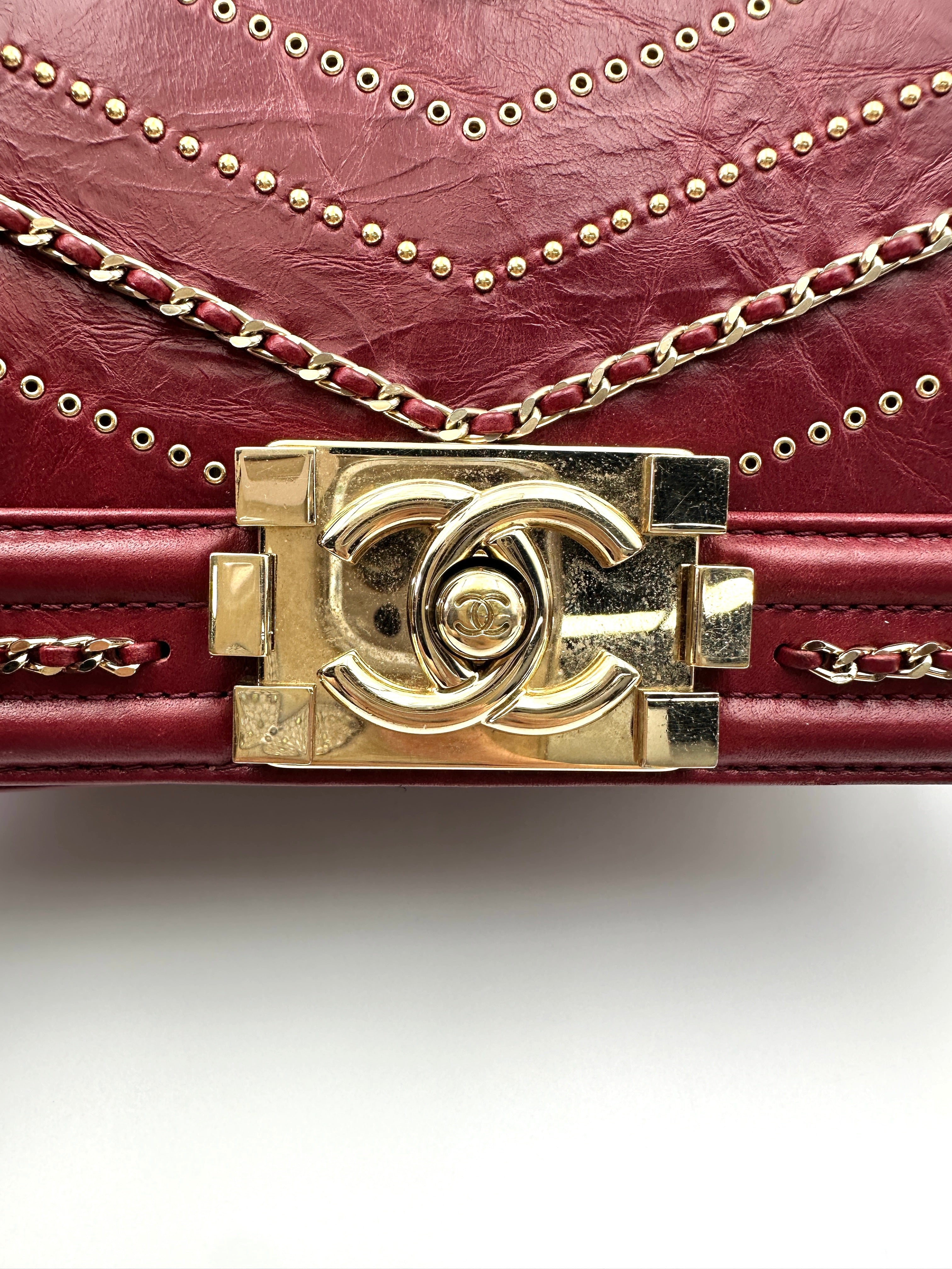 Chanel LeBoy Red Chevron Quilted Calfskin Small Size Flap Bag With Gold Hardware(26***89) CC1996
