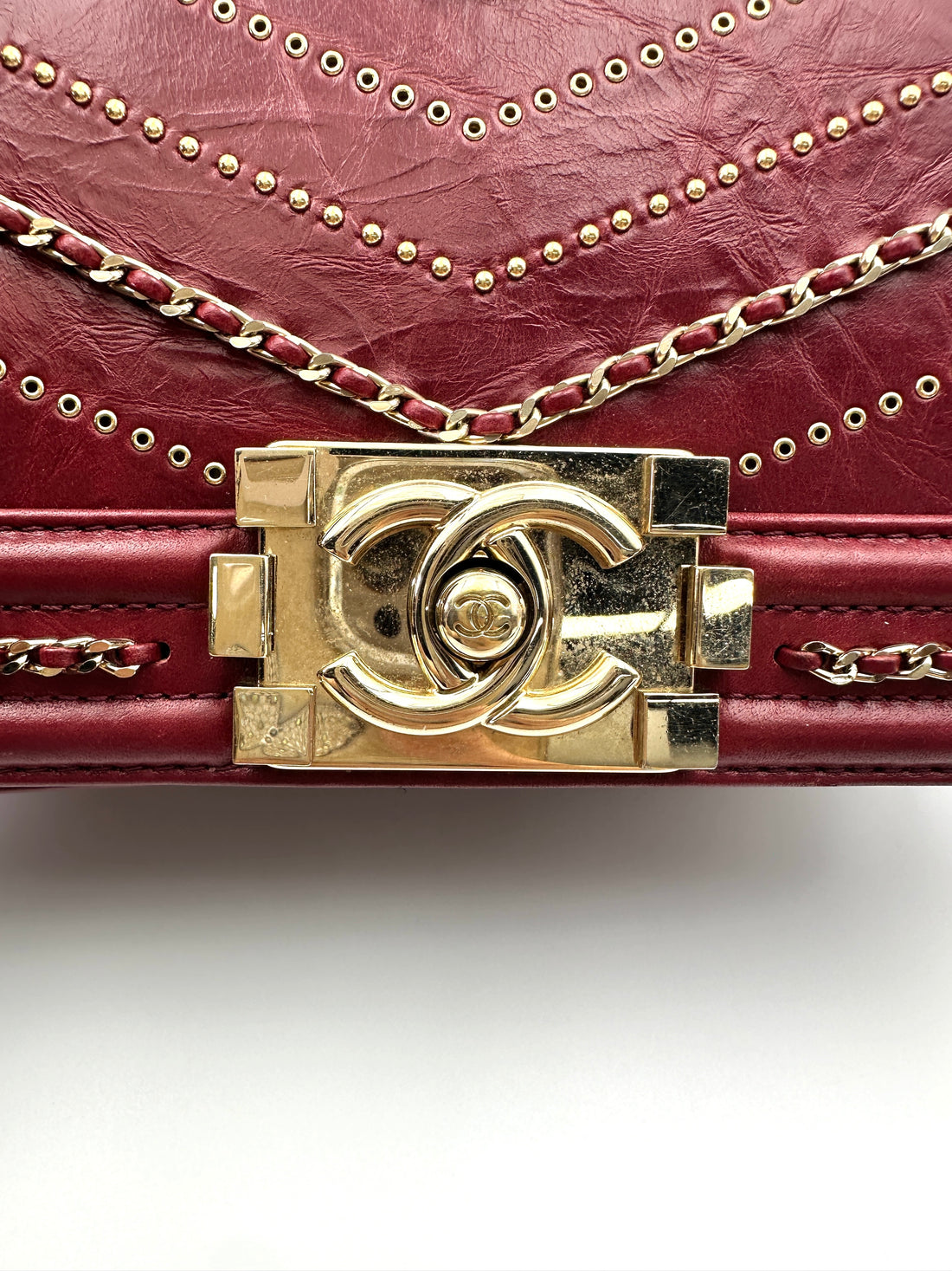 Chanel LeBoy Red Chevron Quilted Calfskin Small Size Flap Bag With Gold Hardware(26***89) CC1996
