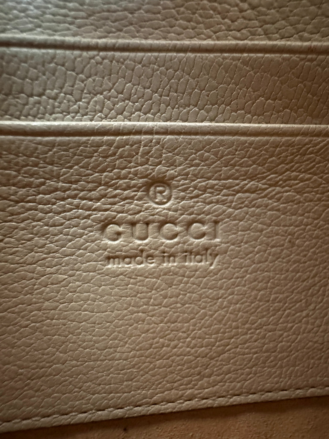 Gucci Aphrodite White Leather Shoulder Bag GG1073