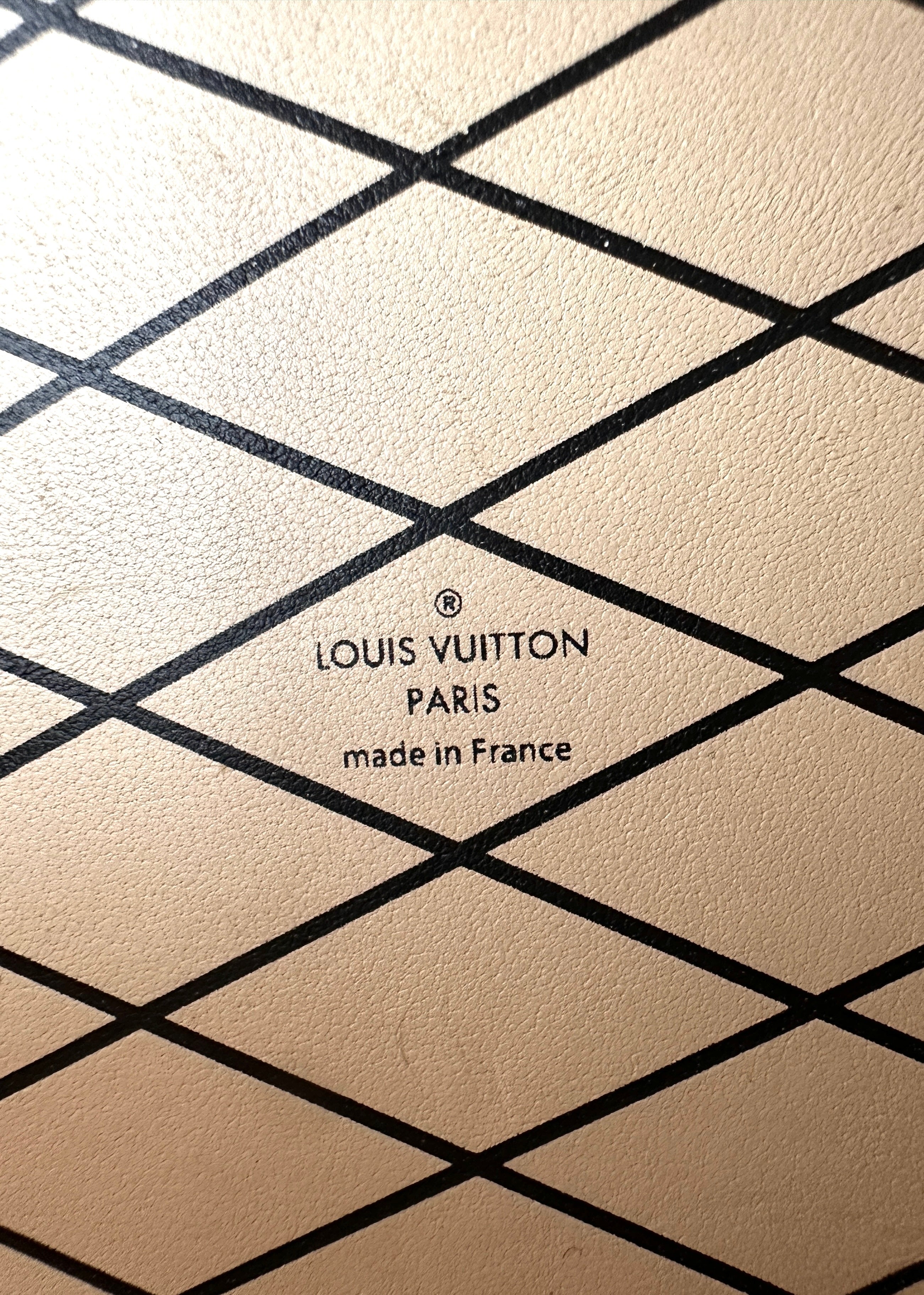 Louis Vuitton Petite Malle Pink Epi Leather Shoulder Bag LV2798