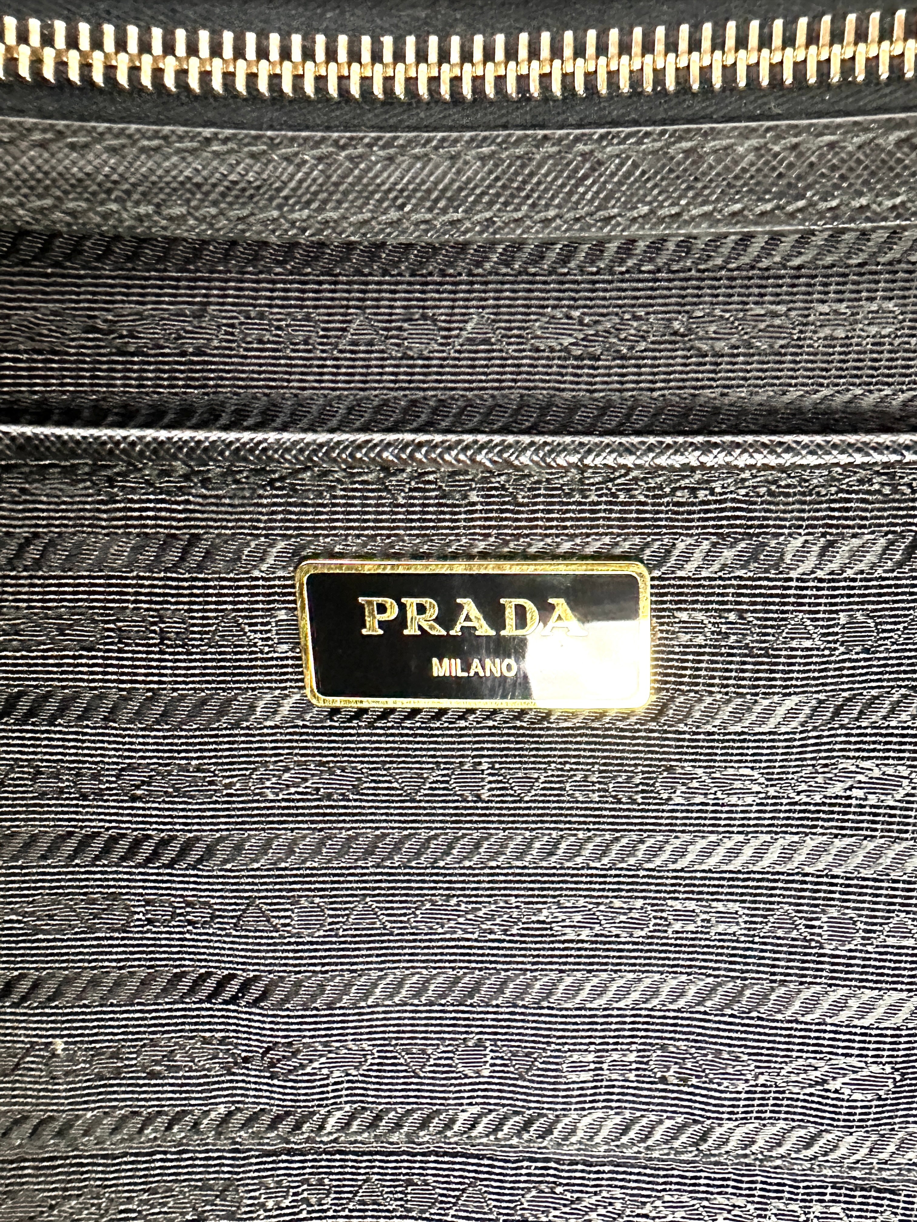 Prada Galleria Black Saffiano Leather Large Size Handle Bag PR363
