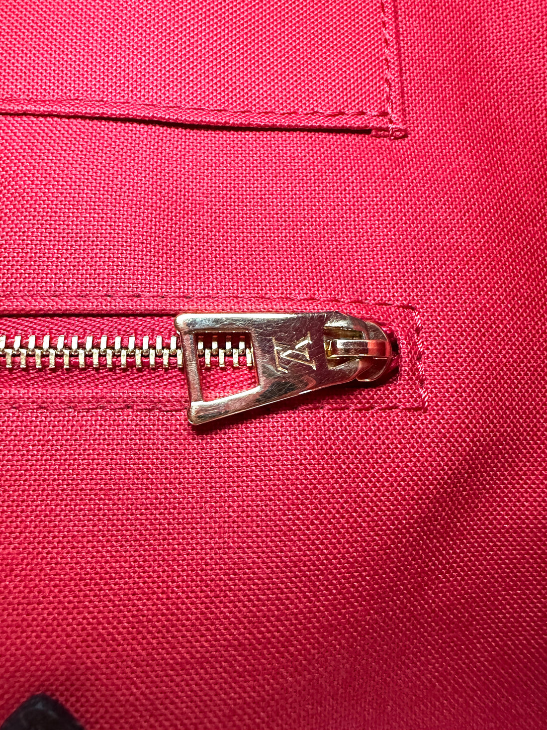 Louis Vuitton Onthego GM Monogram Canvas Handle Bag LV2799