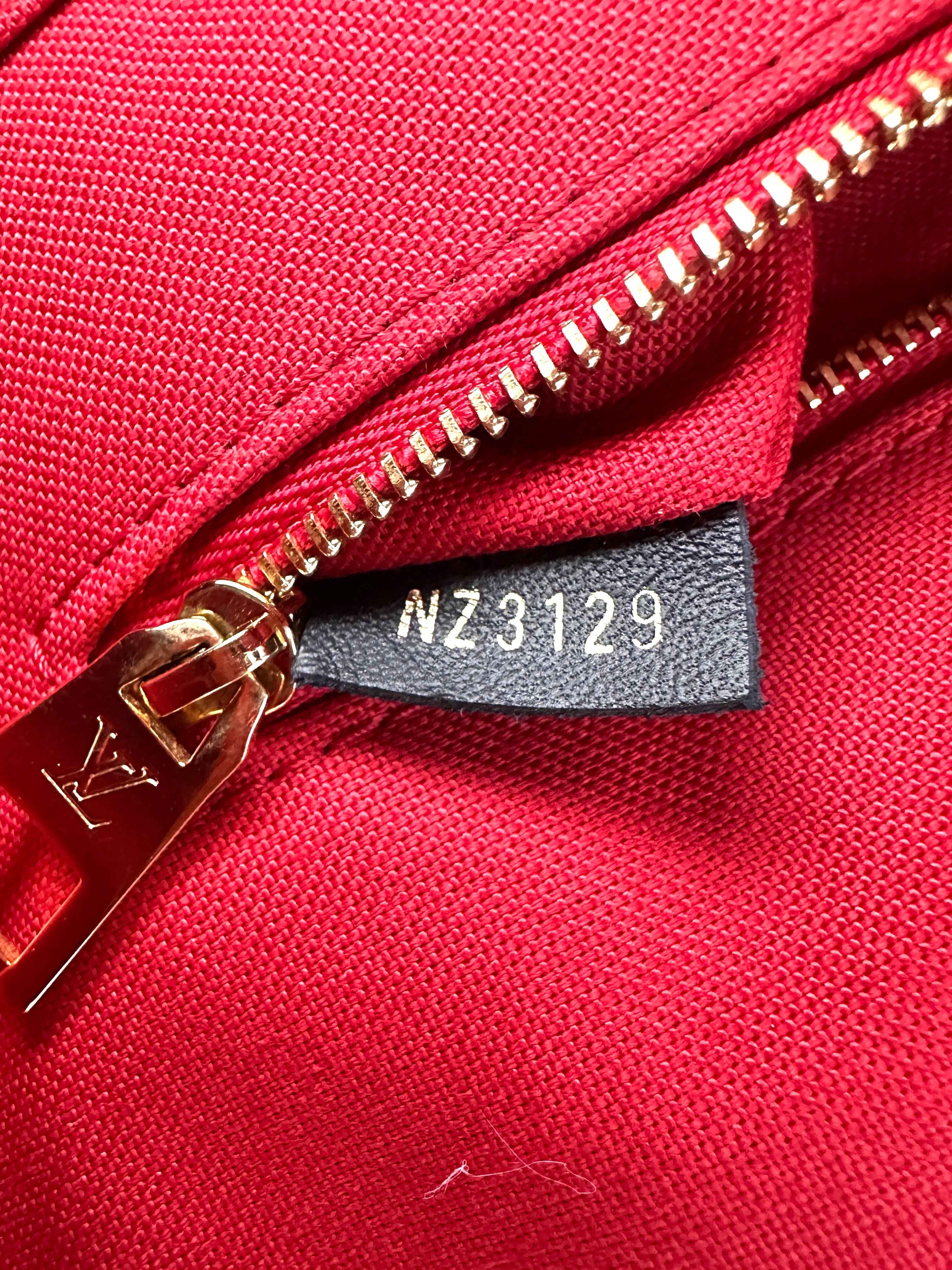 Louis Vuitton Onthego GM Monogram Canvas Handle Bag LV2799