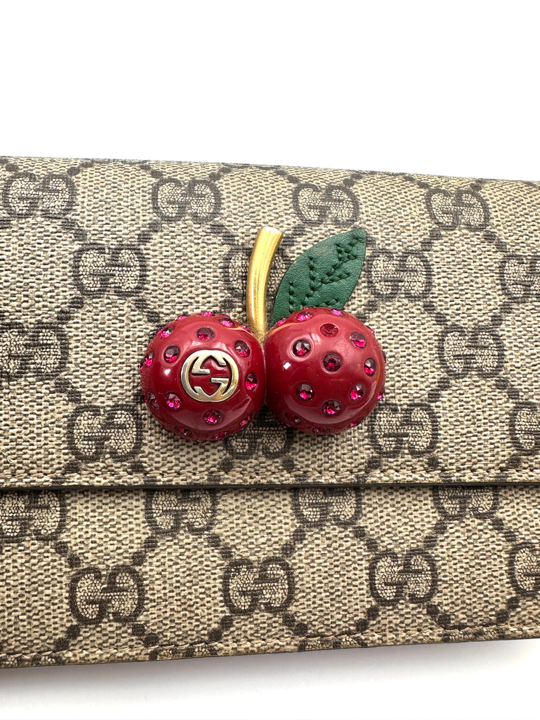 Gucci Cherry GG Supreme Chain Shoulder Bag GG1067