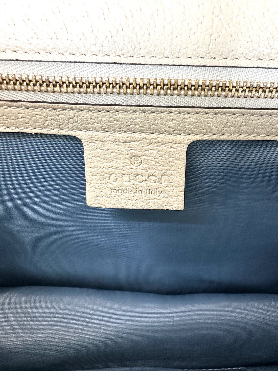Gucci Sylvie Bee Star White Leather Medium Size Shoulder Bag GG1082