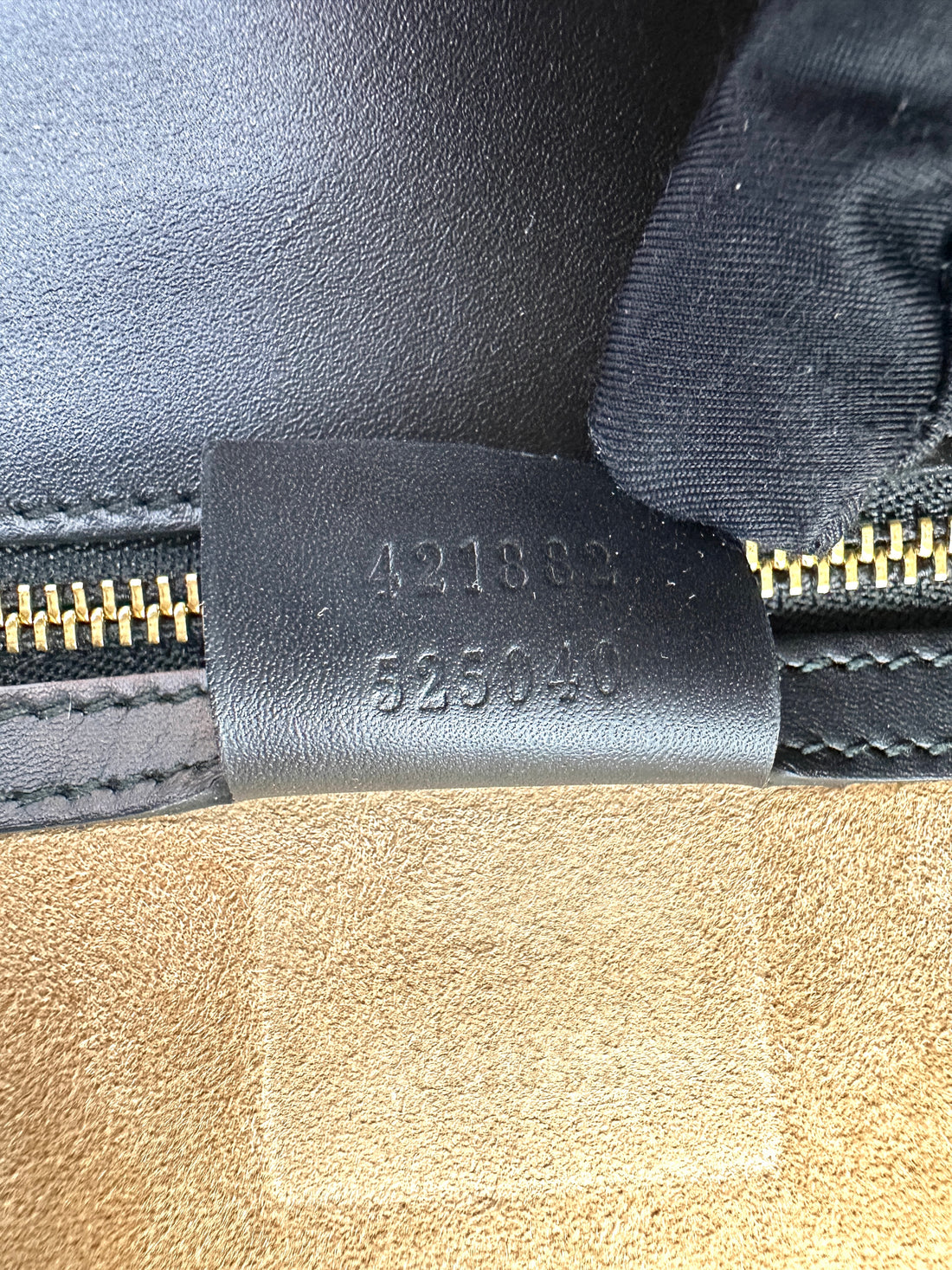 Gucci Sylvie Black Leather Medium Size Shoulder Bag GG1077