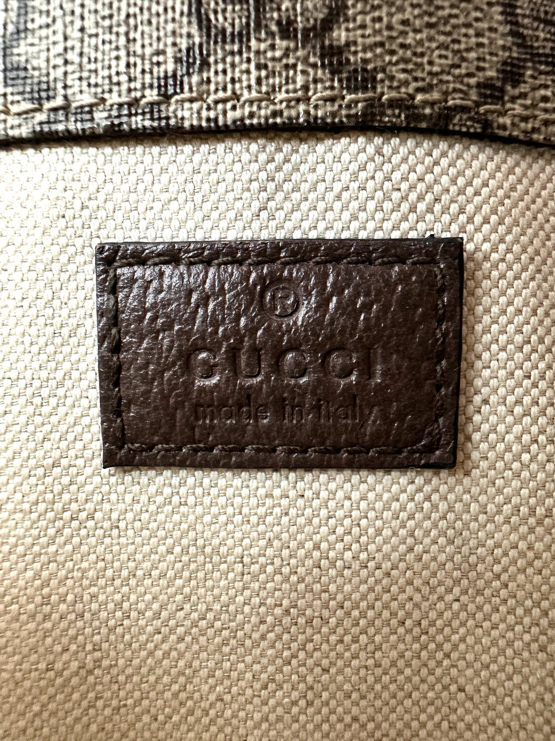 Gucci Neo GG Supreme Canvas Belt Bag GG1068